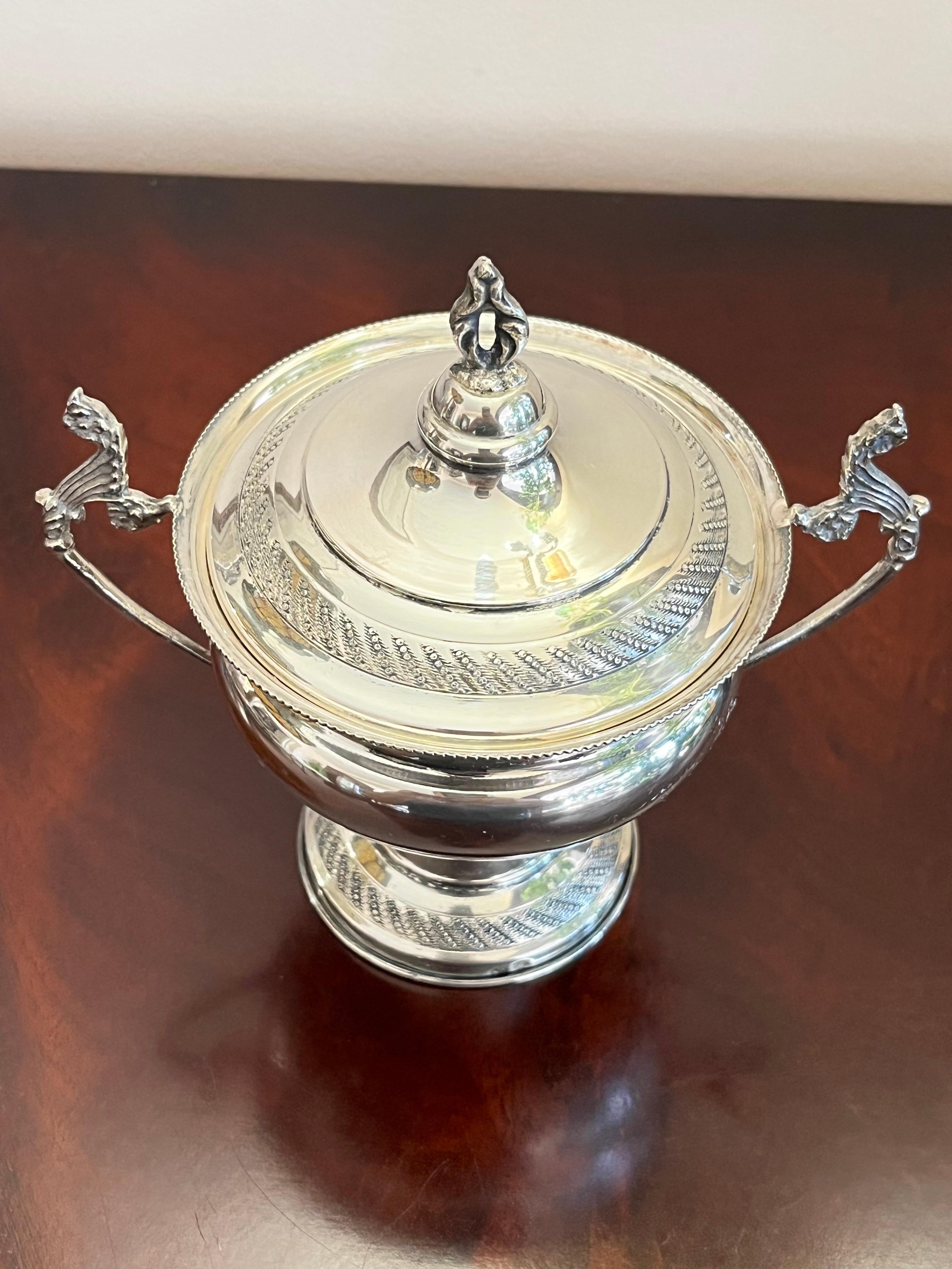 Milieu du XXe siècle Sucrier de style Empire en 800 Silver, Italie, années 1950 en vente