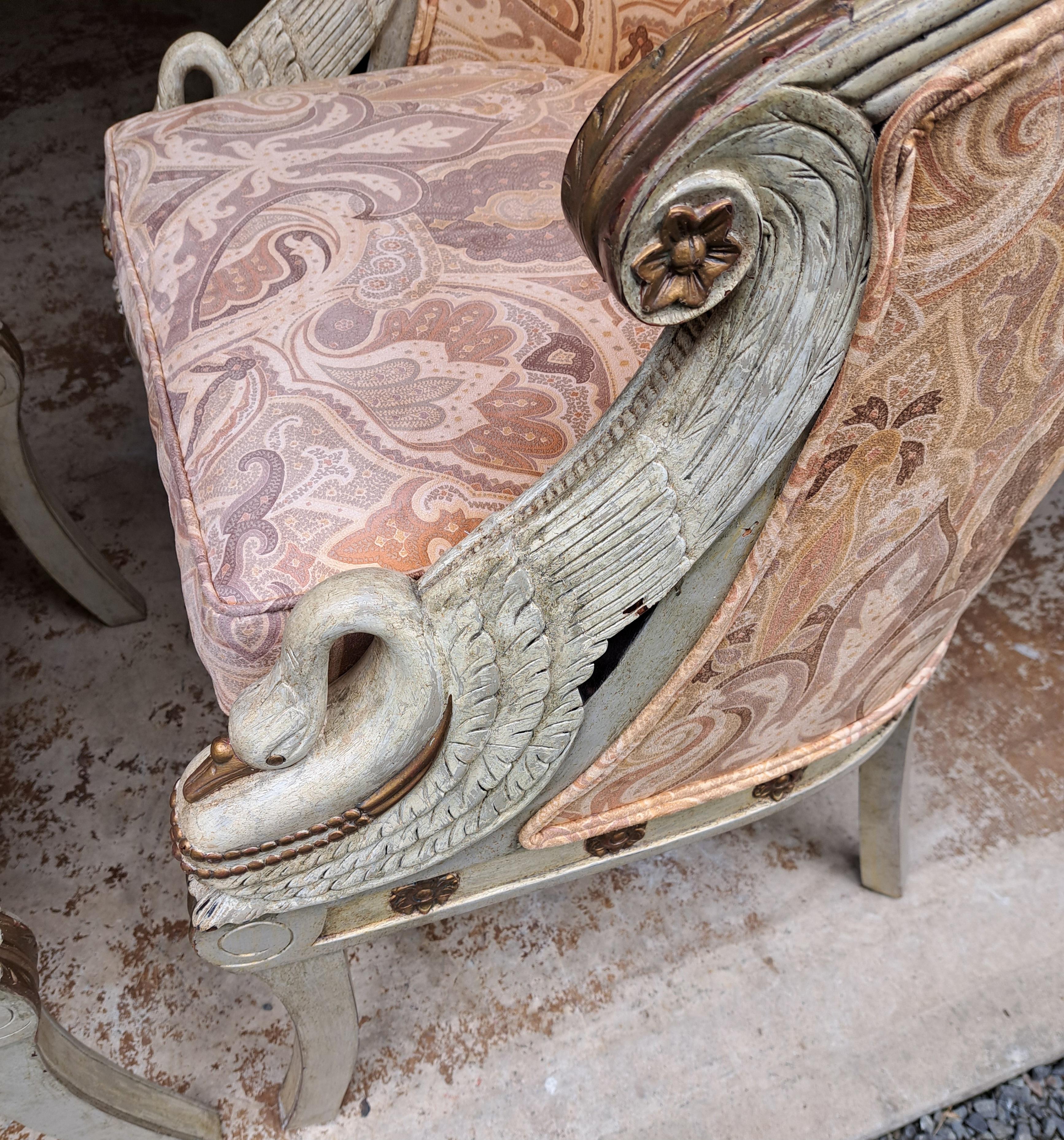 Dipinto Sedie a cigno in stile impero attribuite a Maitland Smith in vendita