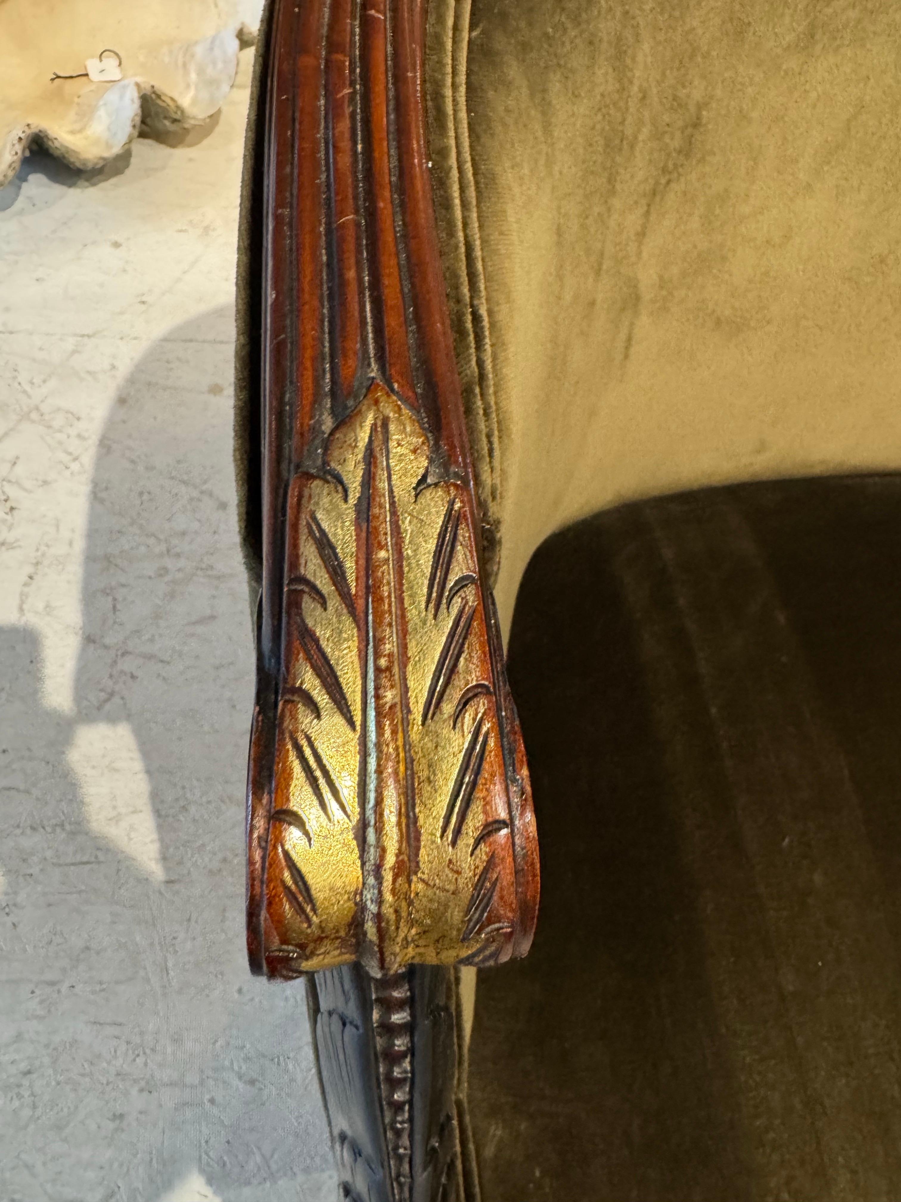 Divano a cigno in stile impero in velluto di Oliver in vendita 2