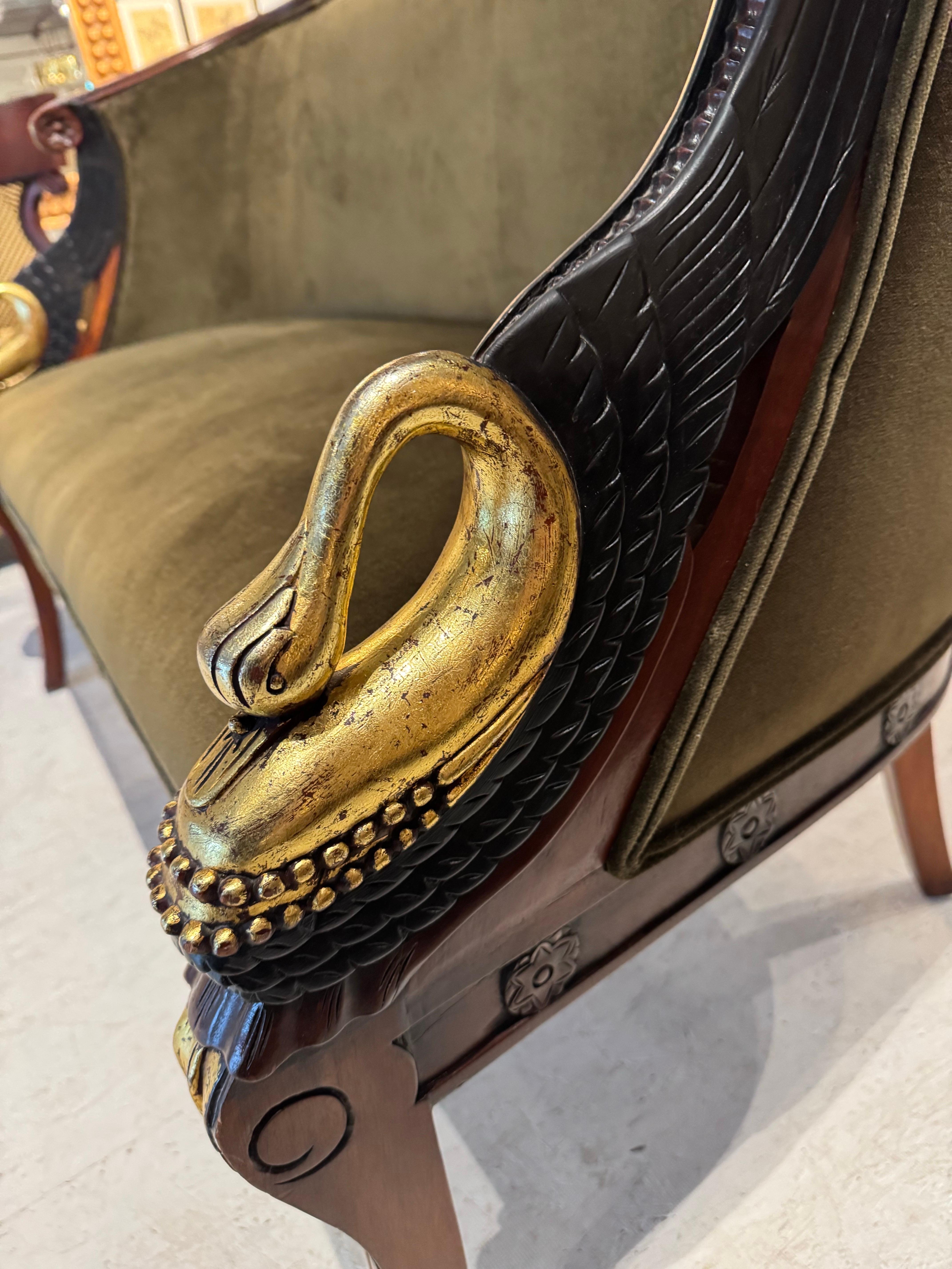 Divano a cigno in stile impero in velluto di Oliver in vendita 1