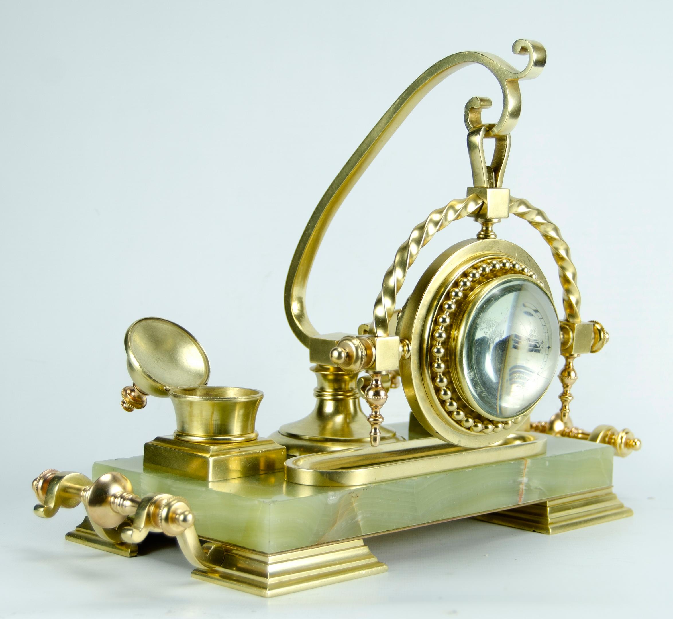 Empire style table clock and inkwell
Origin France Circa 1900
The watch has a Paris machine and it works
Golden bronze and Onix materials
Very good general condition
the marble has small chips
without restorations.