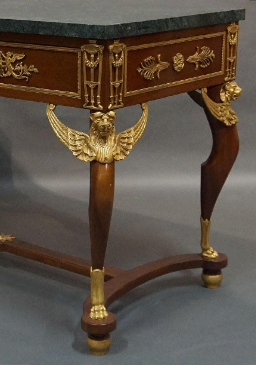Tisch im Empire-Stil, Schreibtisch aus vergoldeter Bronze, Mahagoni und Marmor. (20. Jahrhundert)