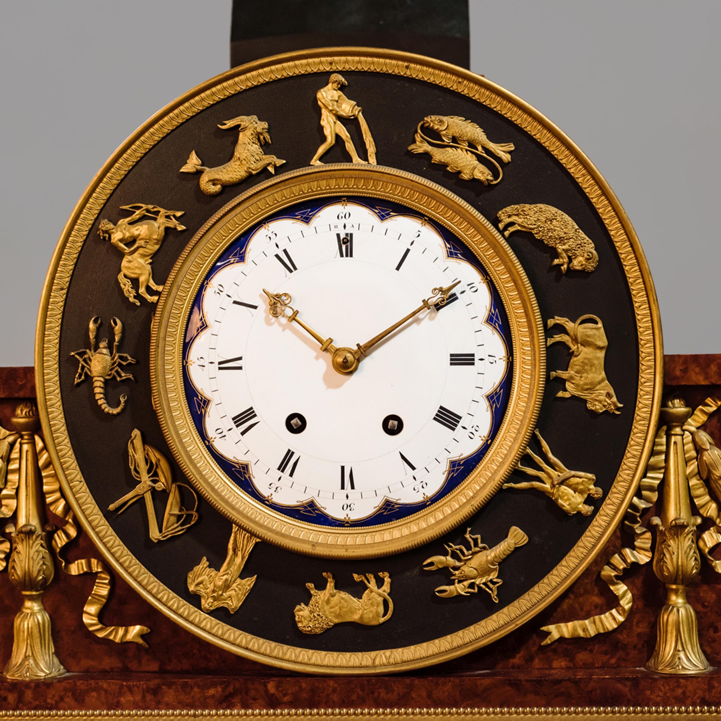 Vitrineschrank im Empire-Stil mit integrierter Uhr von Eugene Brunet im Angebot 3
