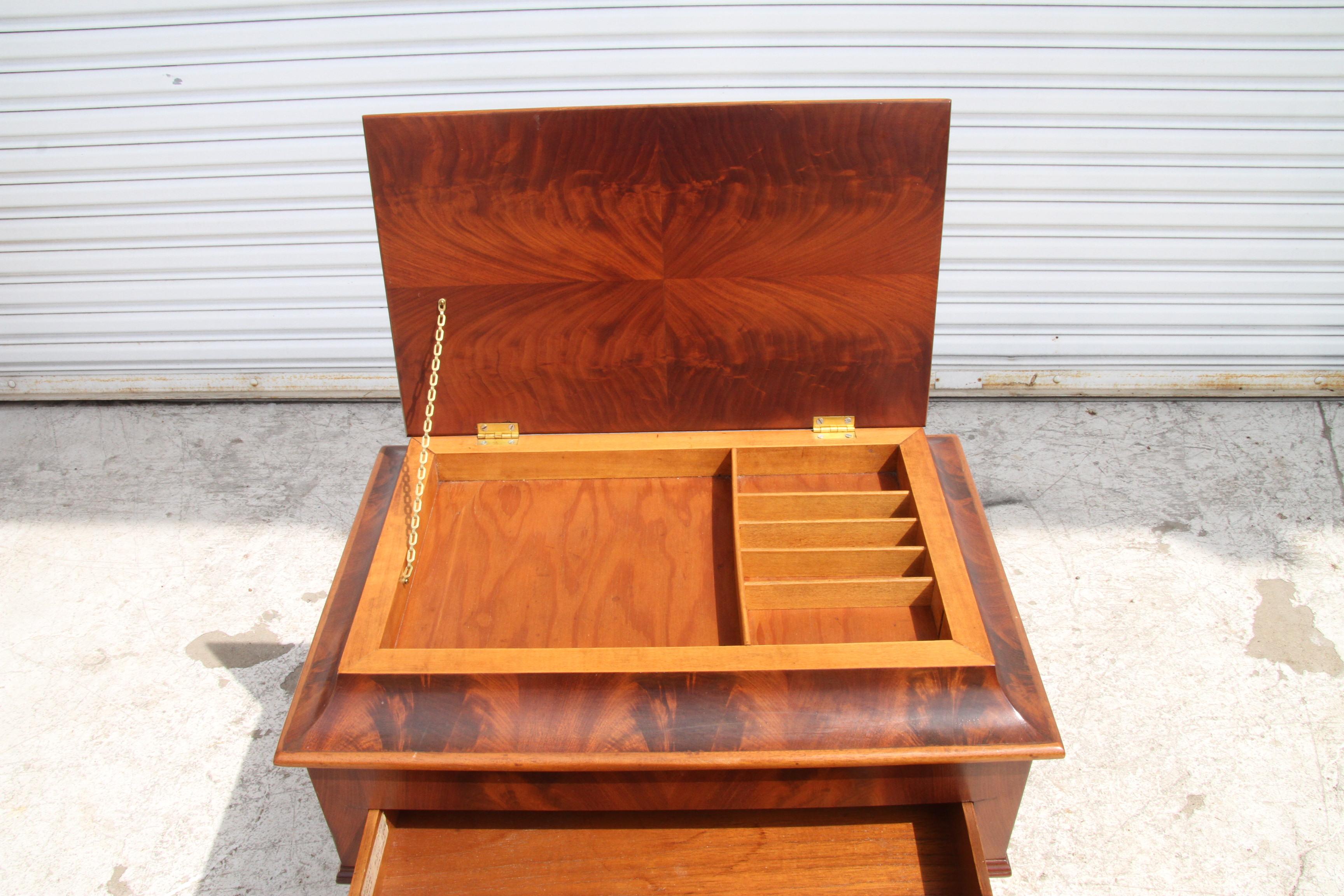 19th Century Empire Style Walnut Dressing Table For Sale