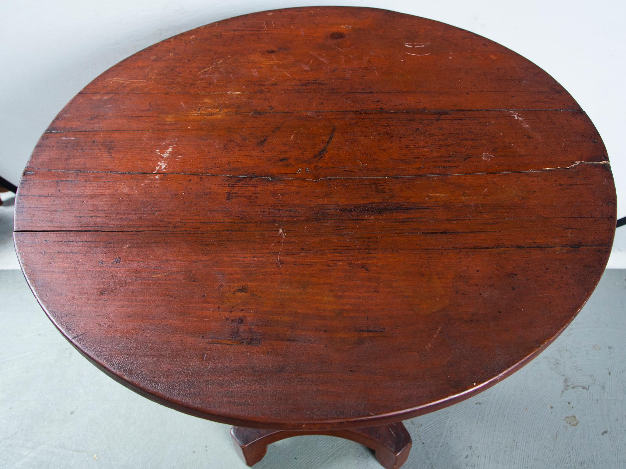 Empire Table In Excellent Condition For Sale In Stamford, CT