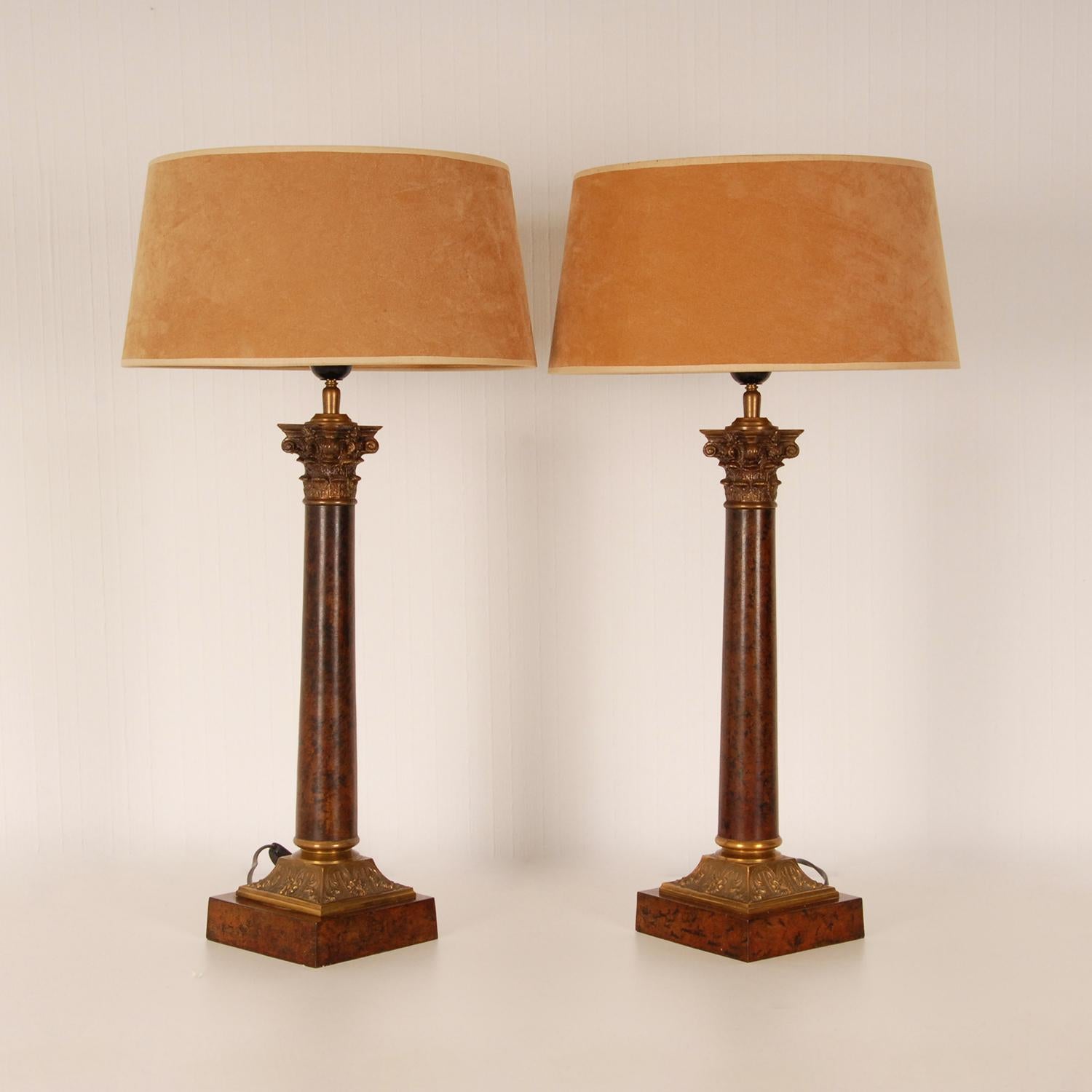 Empire Table Lamps Gilt Bronze Corinthian Column E.F. Caldwell Vintage - a Pair In Good Condition In Wommelgem, VAN