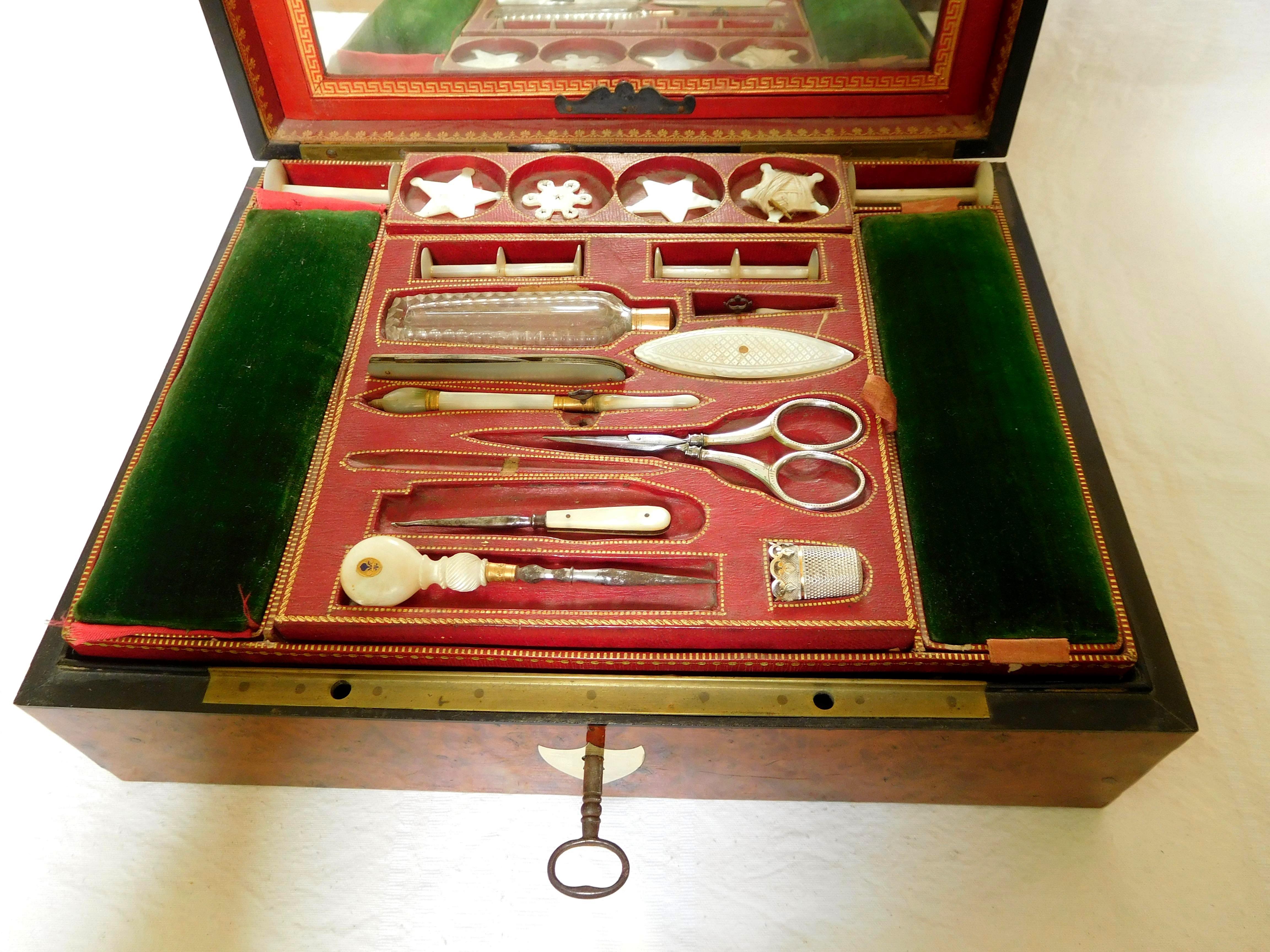Empire Travel Sewing & Writing Set, France, Early 19th Century, circa 1815 In Good Condition For Sale In GRENOBLE, FR