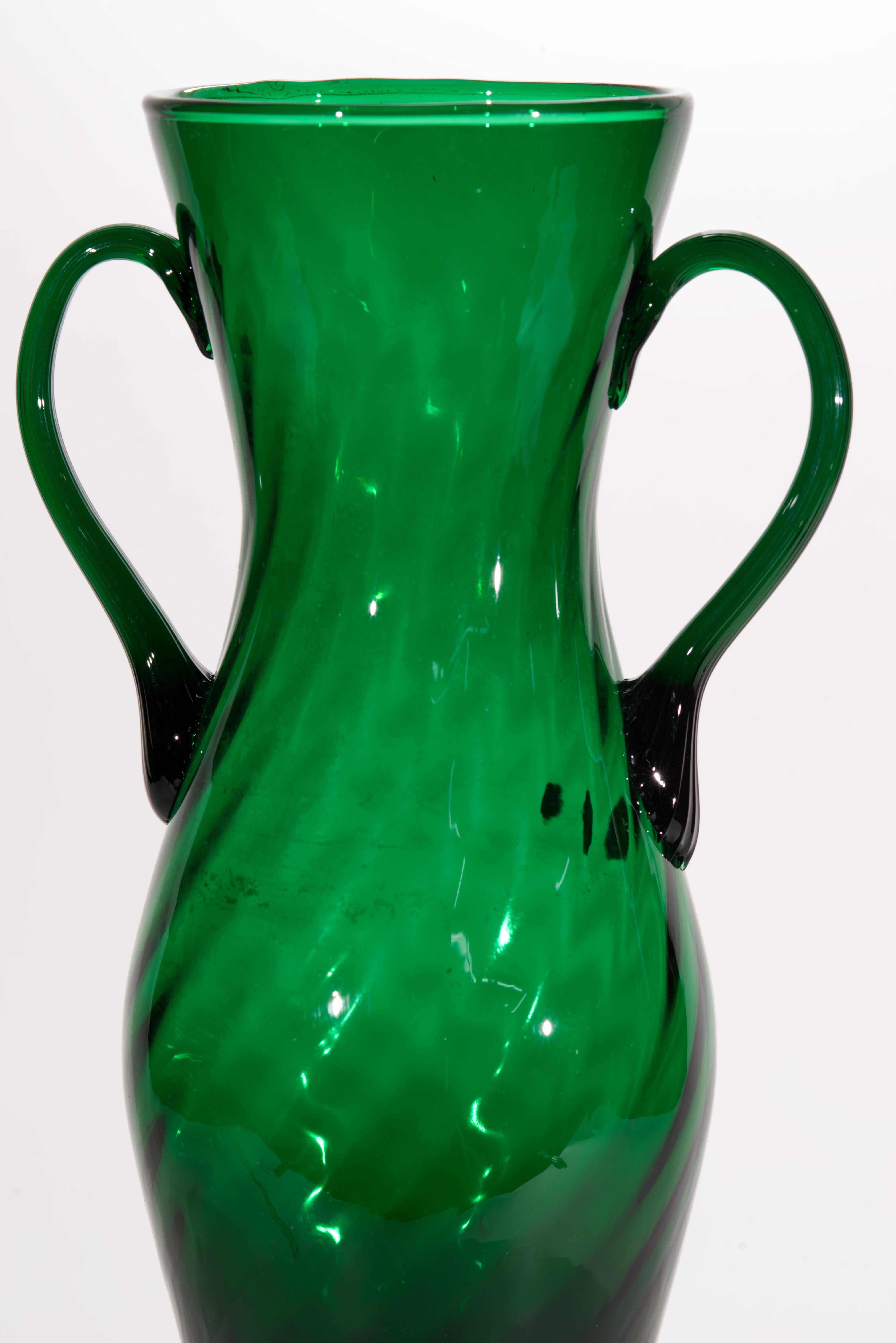 Mid-Century Modern Empoli Emerald Green Verde Op-Art Glass Vase with Handles, Signed, Italy 1960 For Sale