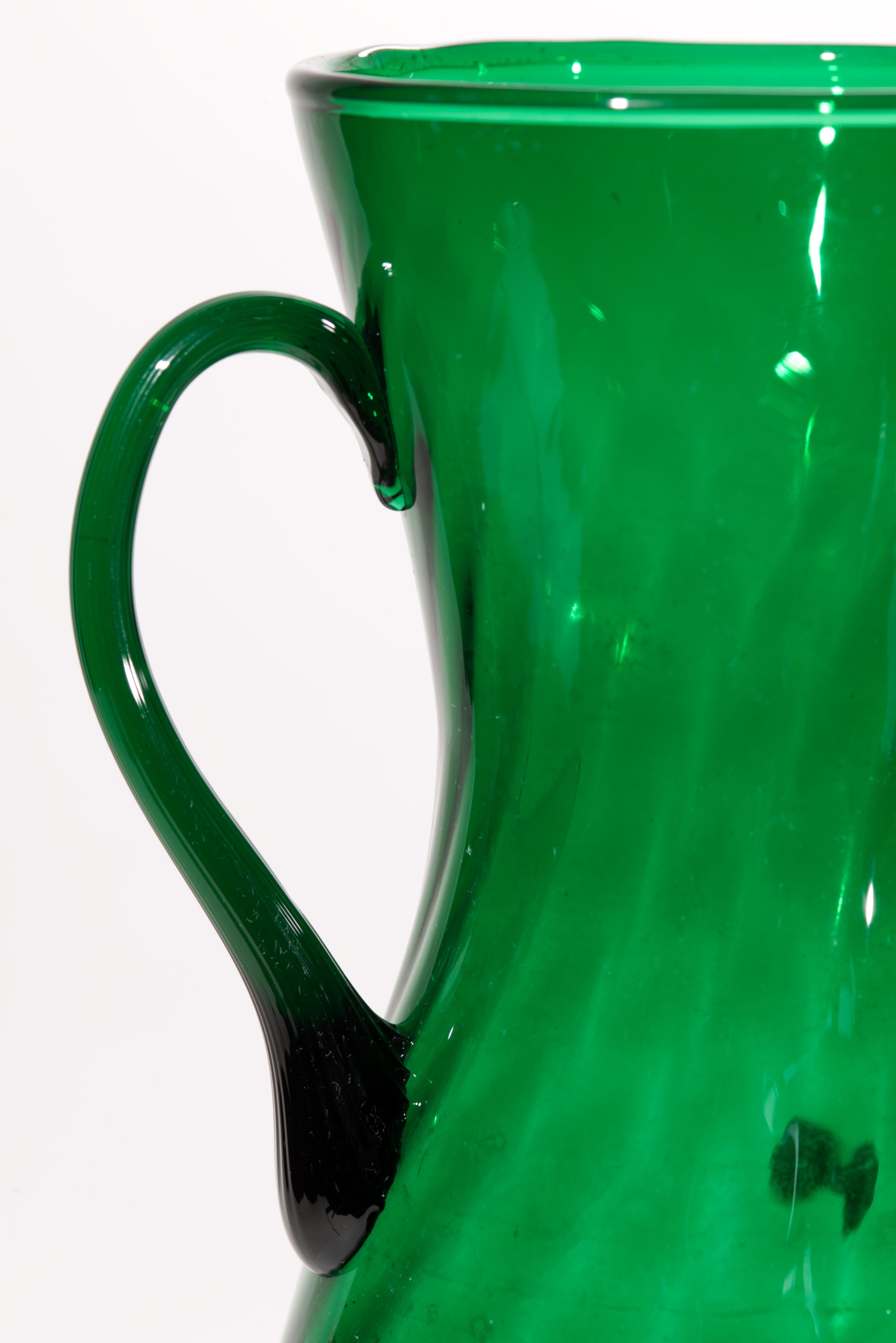 Hand-Crafted Empoli Emerald Green Verde Op-Art Glass Vase with Handles, Signed, Italy 1960 For Sale
