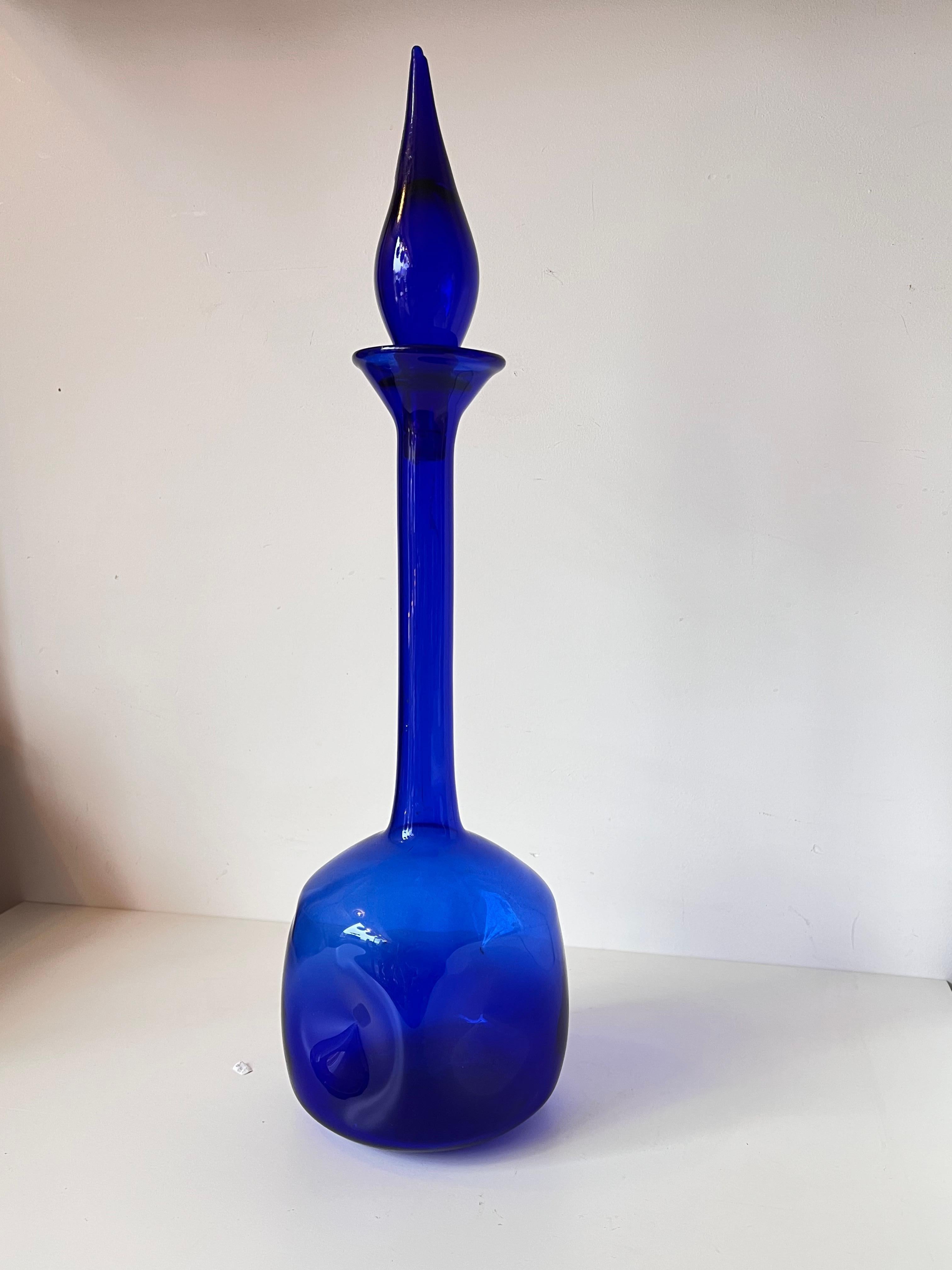 Empoli ‘Genie’ Glass Decanter with Stopper, Italy Mid-Century For Sale 4