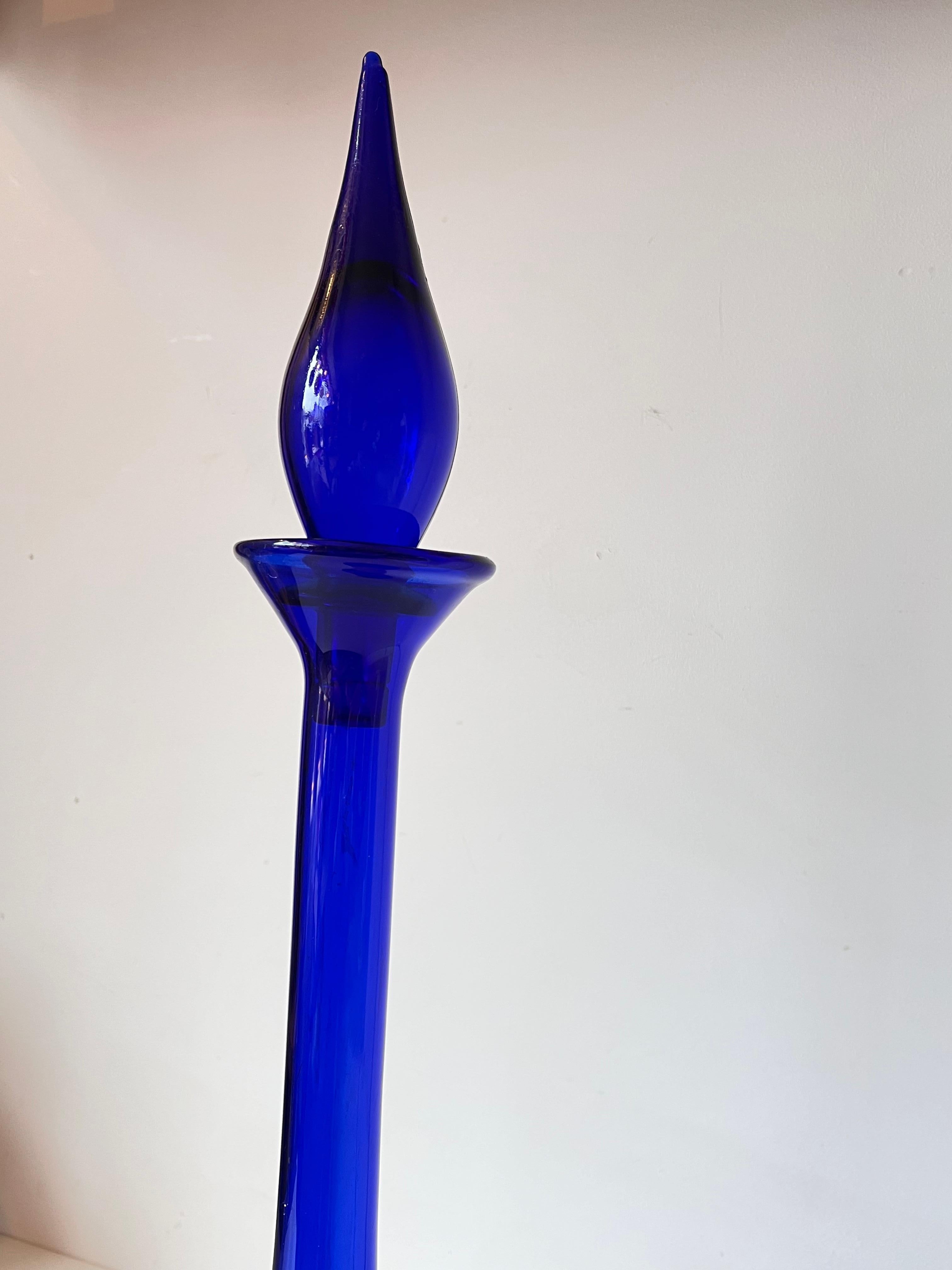 Empoli ‘Genie’ Glass Decanter with Stopper, Italy Mid-Century For Sale 1