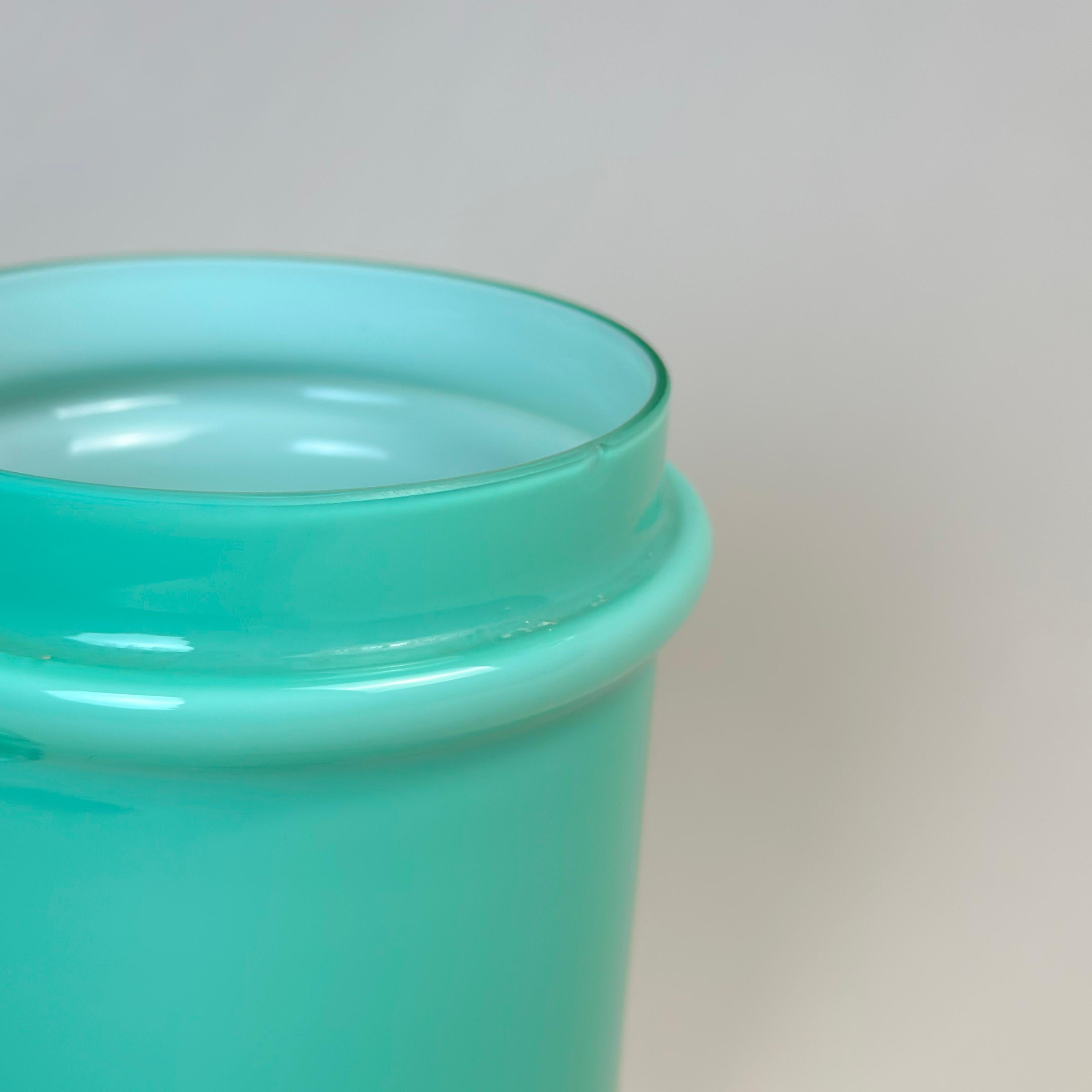 Fine XX secolo Vaso da farmacia in vetro incamiciato verde Empoli di Carlo Moretti, Italia, circa anni '70 in vendita