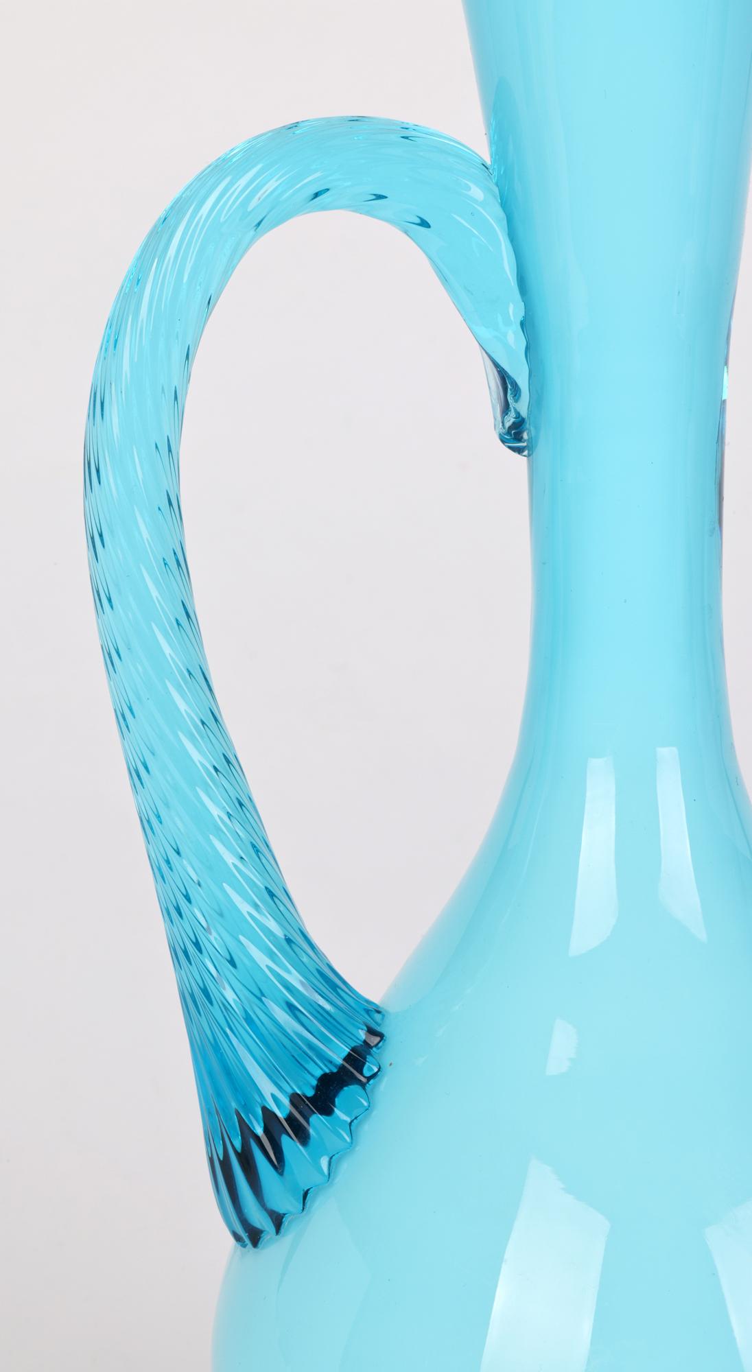 Pichet en verre turquoise empoli italien avec boîtier du milieu du siècle dernier   en vente 9