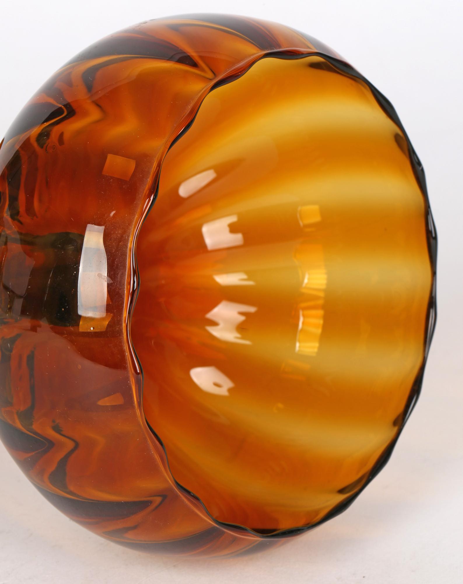 Empoli Mid-Century Italian Hand-Blown Amber Glass Pedestal Bowl In Good Condition In Bishop's Stortford, Hertfordshire