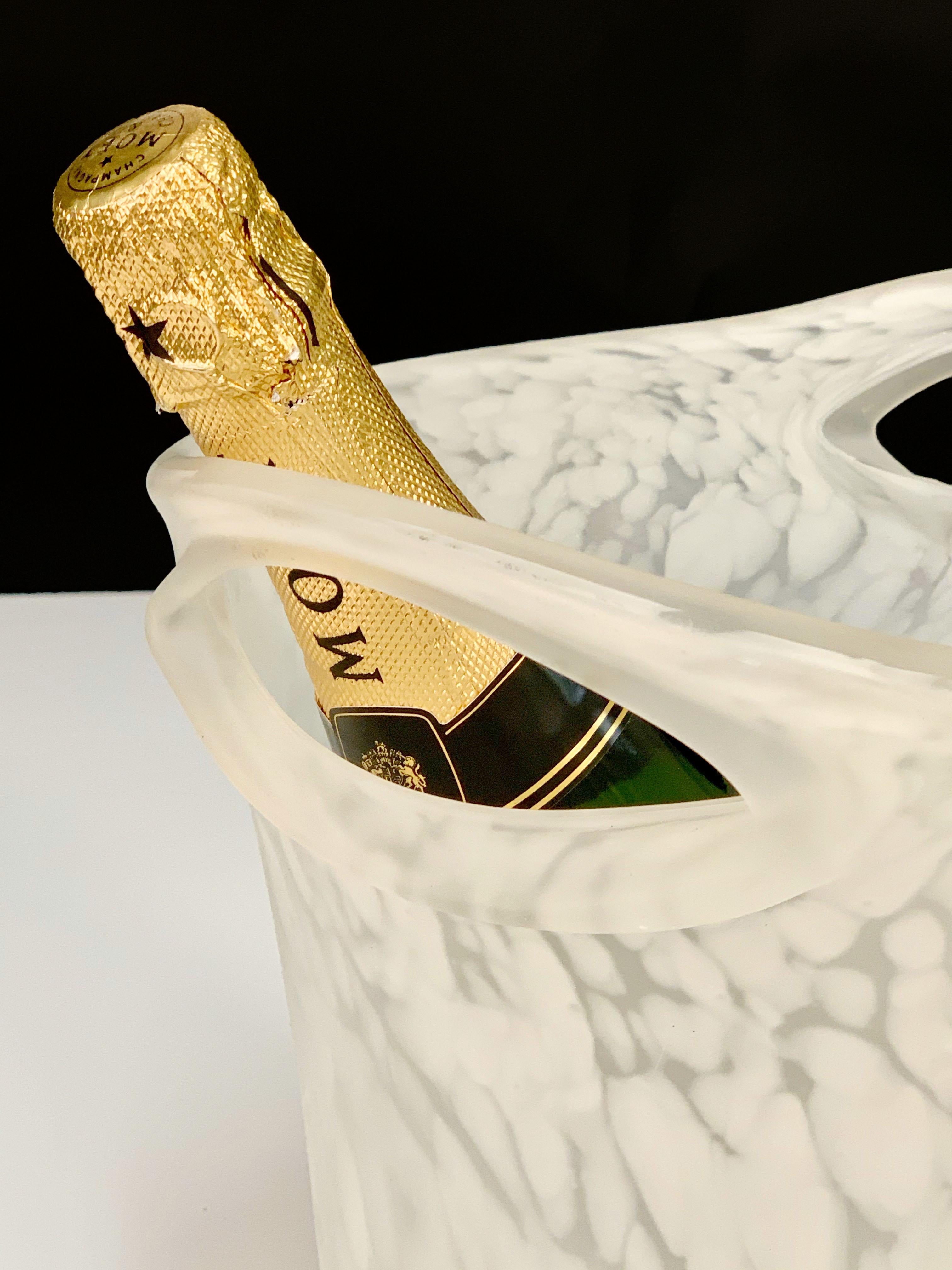 Empoli Midcentury Milky Glass Champagne or Wine Italian Ice Bucket, 1960s 5