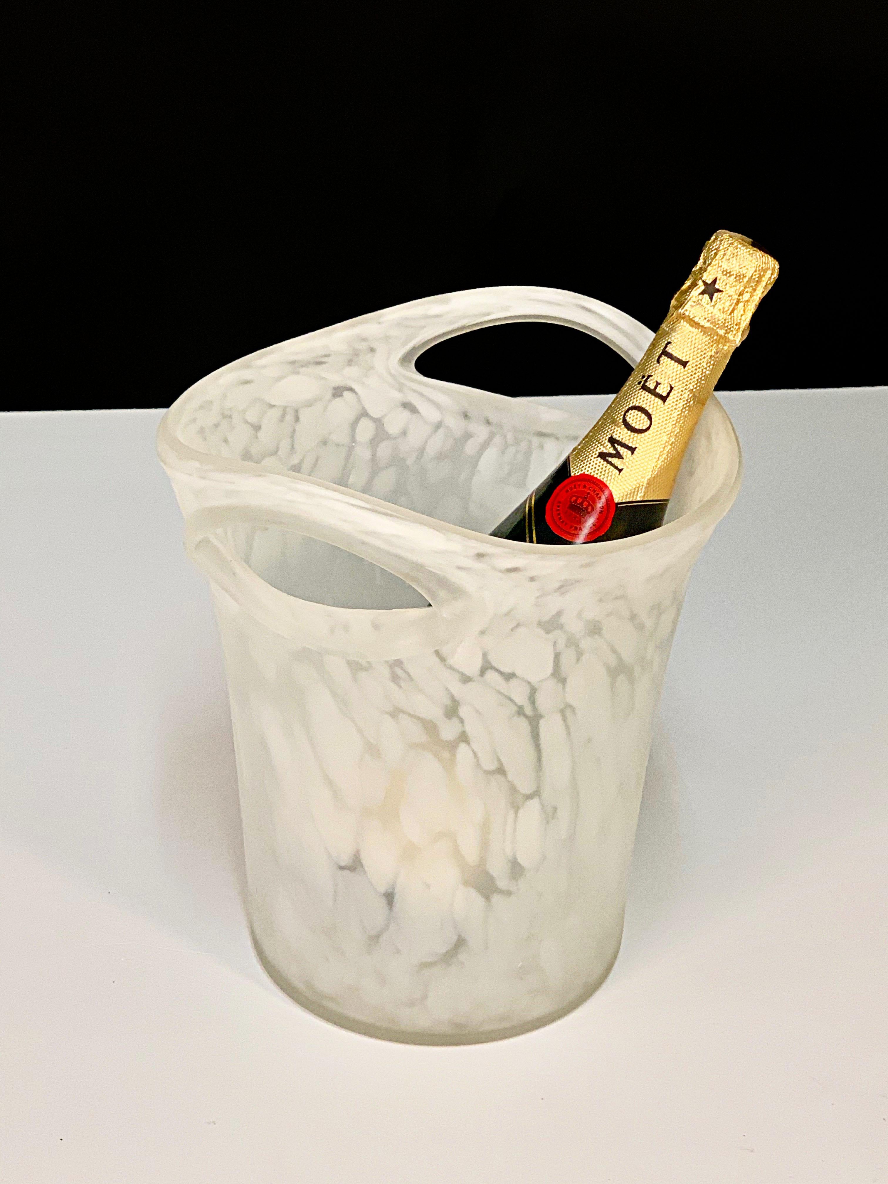 Empoli Midcentury Milky Glass Champagne or Wine Italian Ice Bucket, 1960s 7