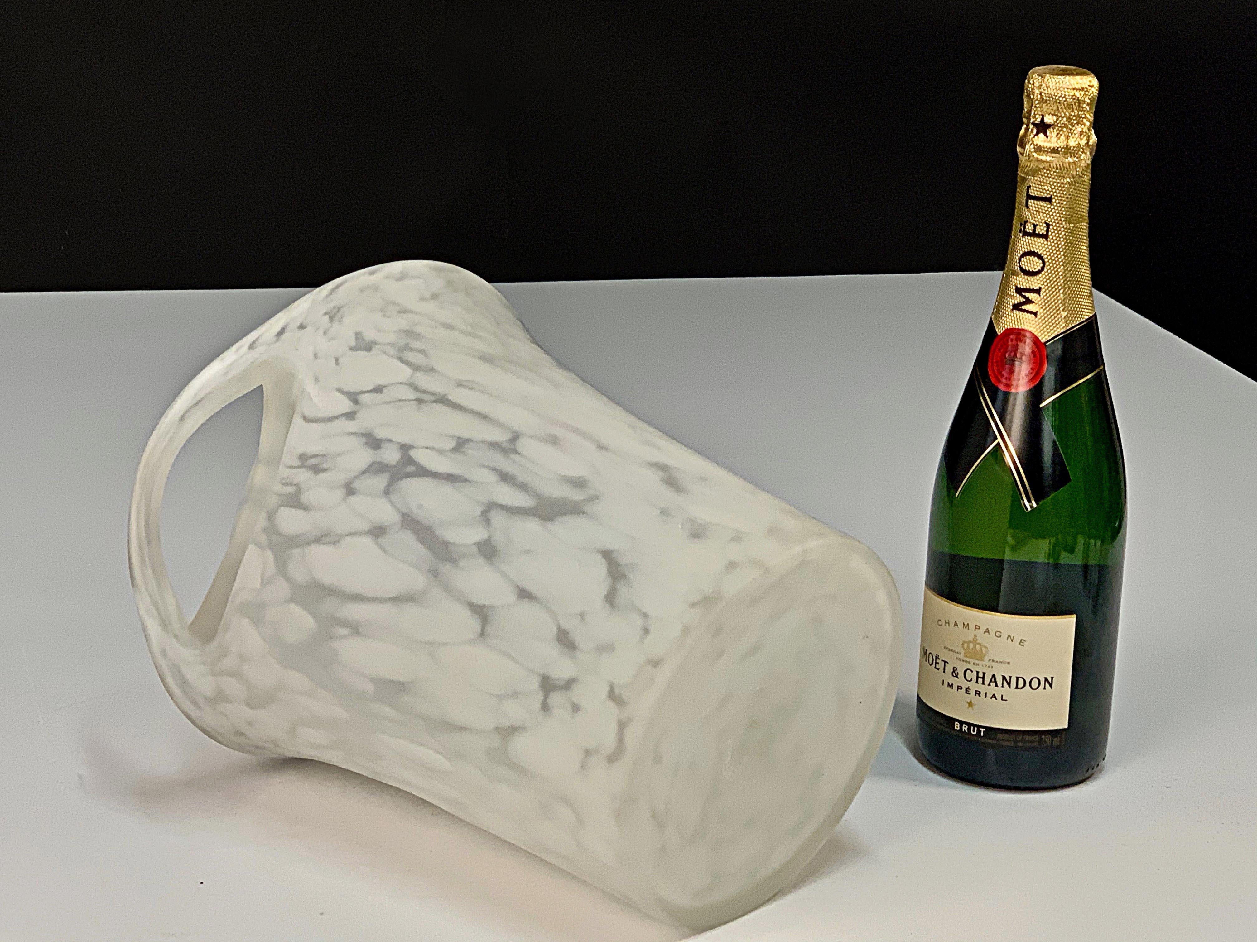 Mid-Century Modern Empoli Midcentury Milky Glass Champagne or Wine Italian Ice Bucket, 1960s