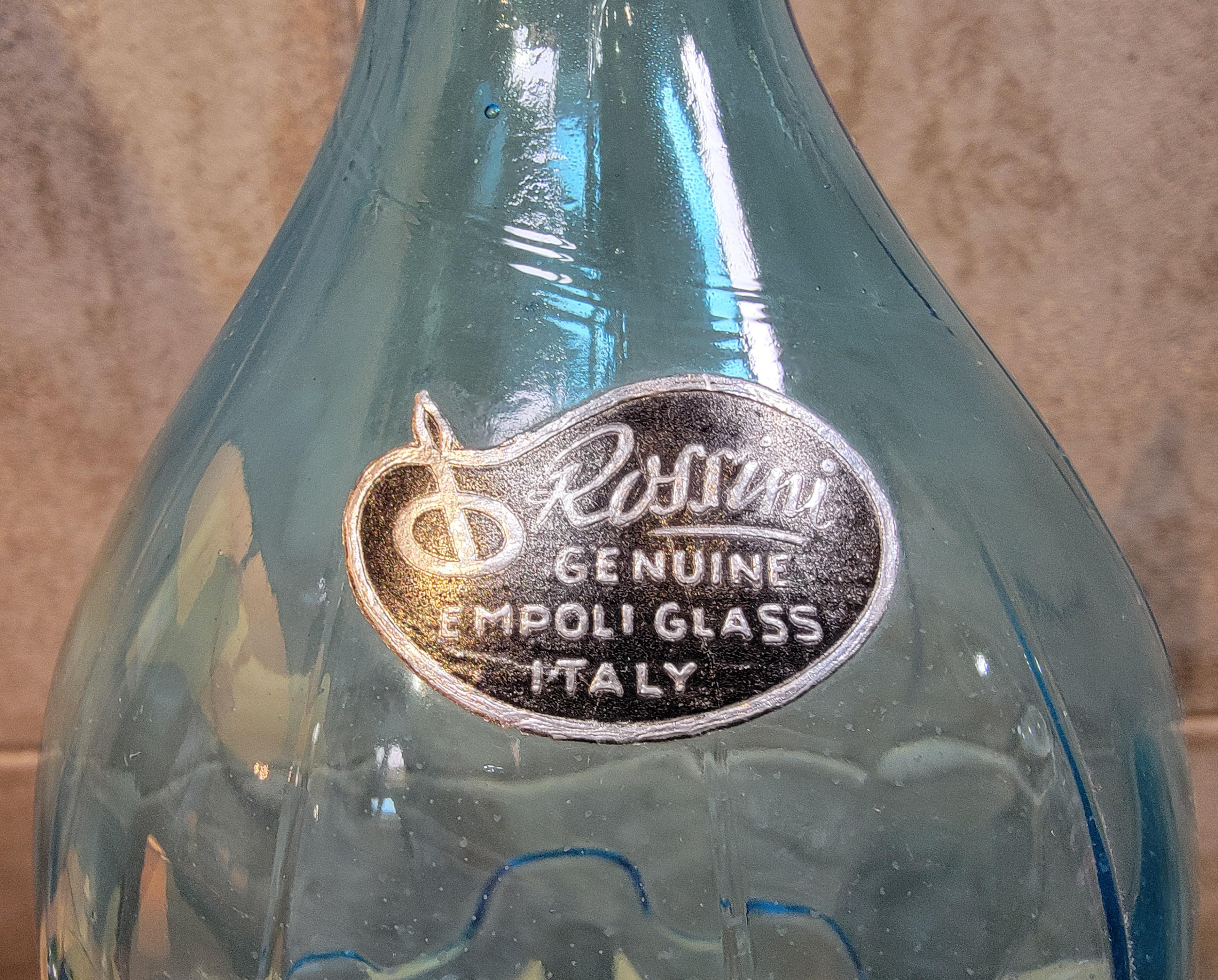 Carafe en verre soufflé bleu glacier avec bouchon d'Empoli Glass, Italie. Conserve l'étiquette en papier 