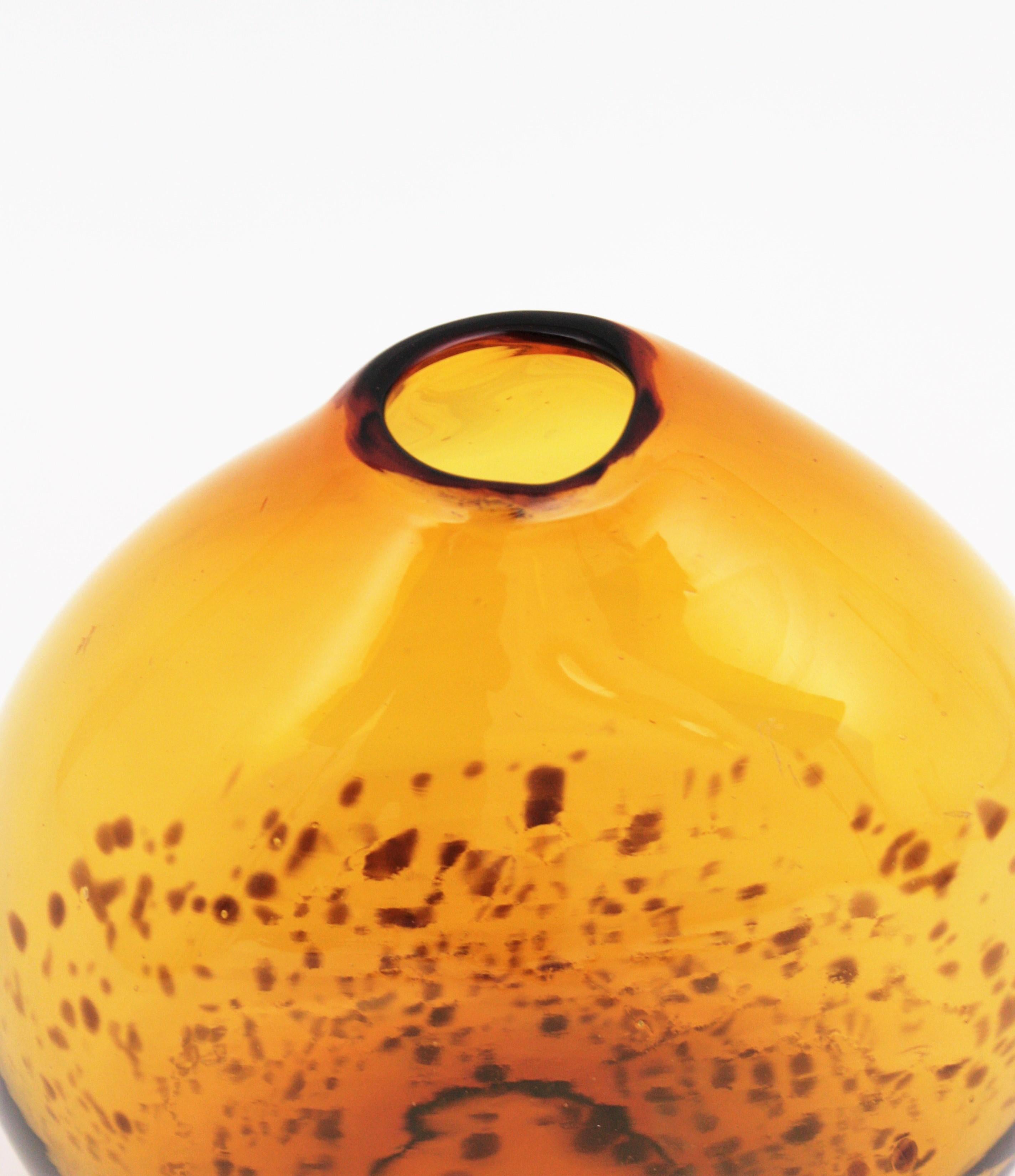 Empoli Yellow Amber Tartaruga Italian Art Glass Vase In Excellent Condition For Sale In Barcelona, ES