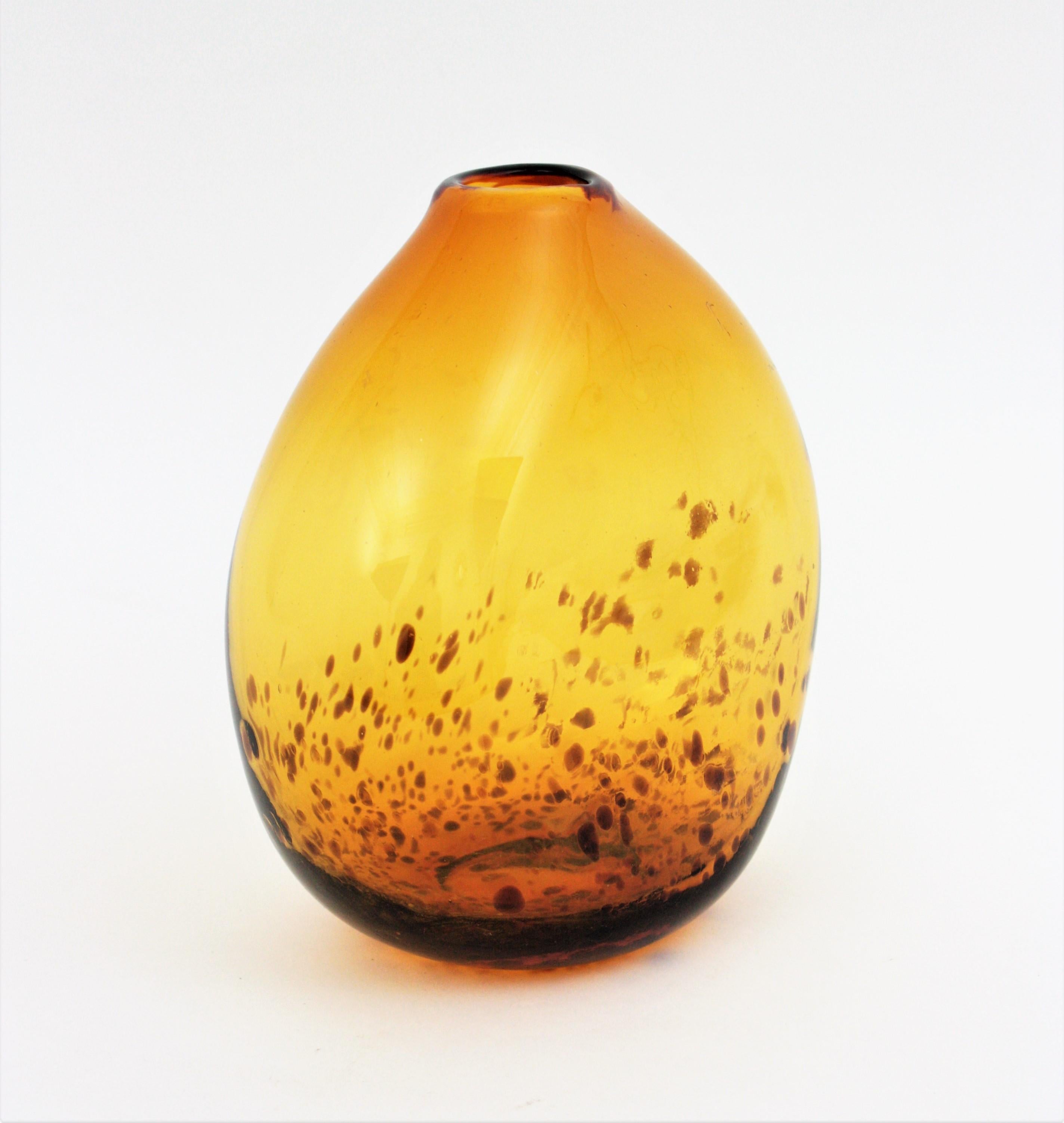 Empoli Yellow Amber Tartaruga Italian Art Glass Vase For Sale 4