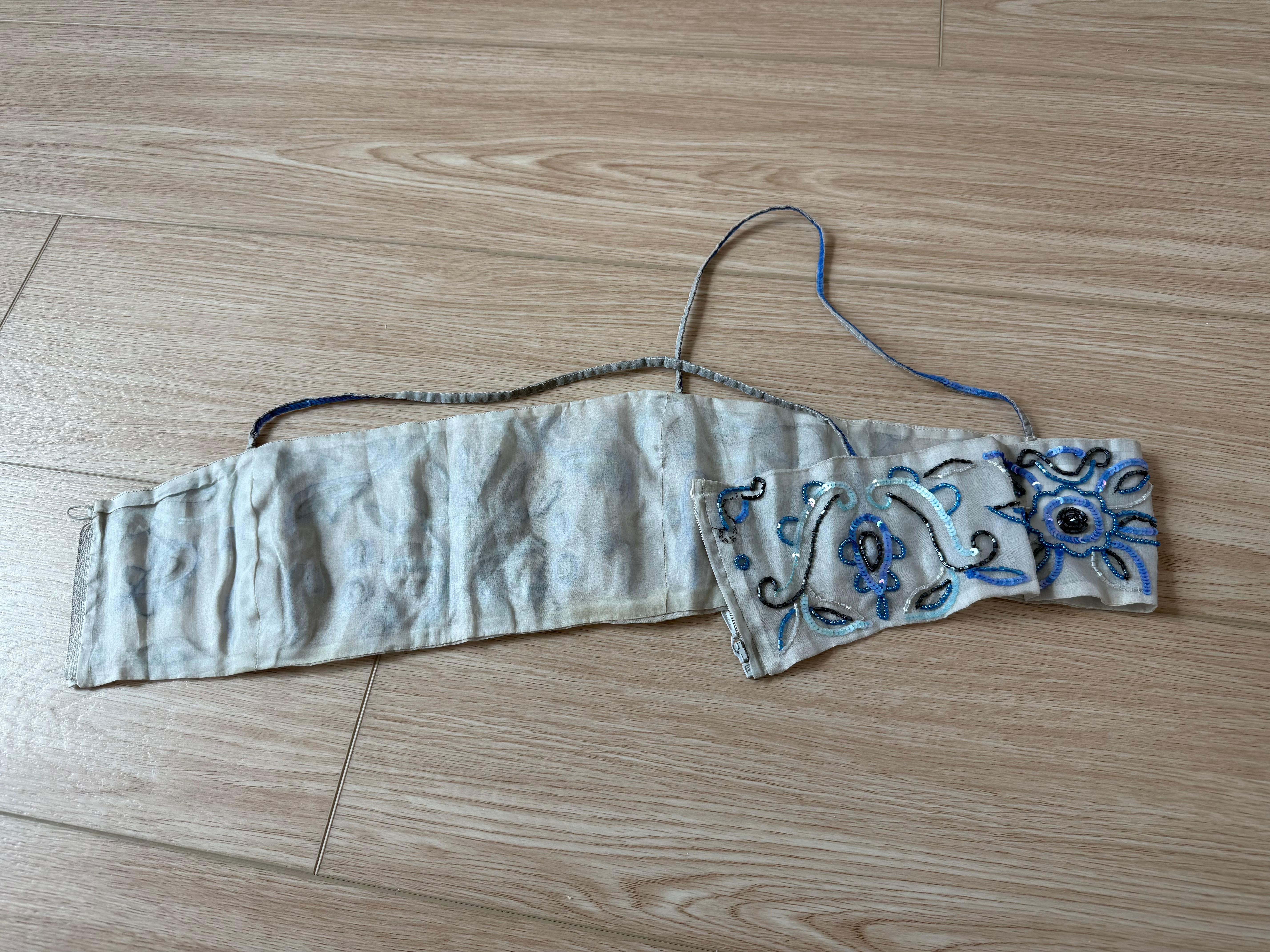 EMPORIO ARMANI 2001 Vintage Runway Silk Embellished Bandeau Top Bead Sequin in vendita 4