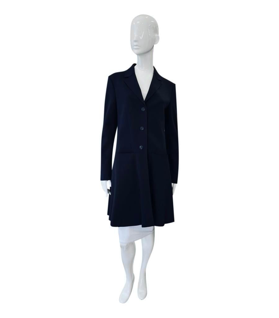 Emporio Armani A-Line Coat
Classy navy single-breasted coat designed in A-Line silhouette.
Featuring notched lapels, centre button closure and open pockets to the front.
Size – 44IT
Condition – Very Good
Composition – 45% Viscose, 30% Polyester, 22%