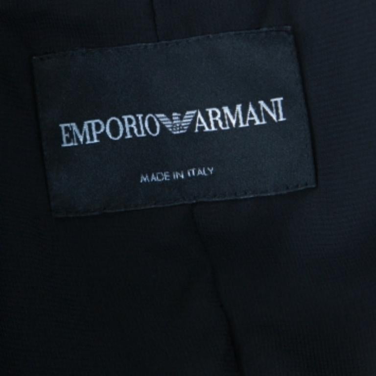 Emporio Armani Blazer nero doppiopetto asimmetrico S In condizioni buone in vendita a Dubai, Al Qouz 2