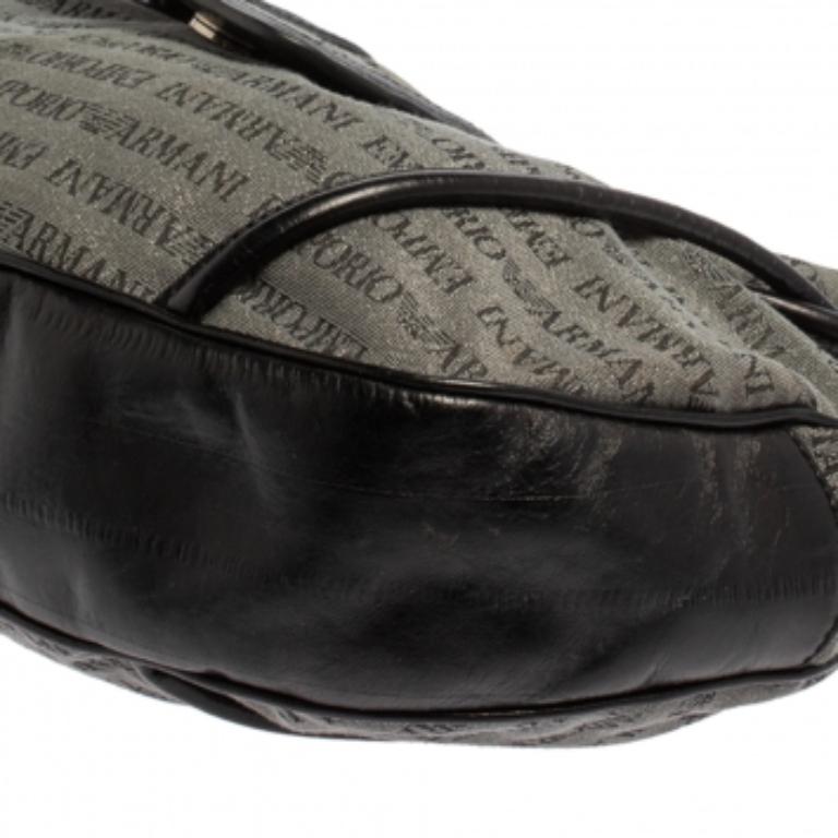EMPORIO ARMANI Hobo en toile et cuir avec monogramme noir/gris en vente 3