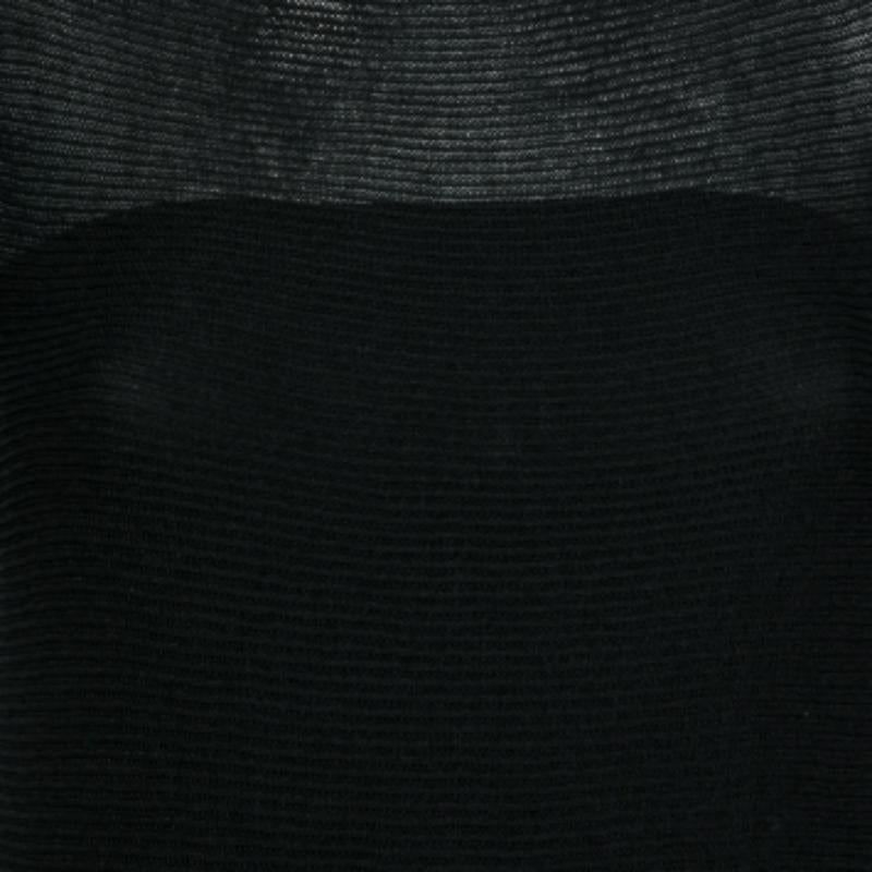 Emporio ARMANI Top à manches bouffantes en tricot noir M. Bon état - En vente à Dubai, Al Qouz 2