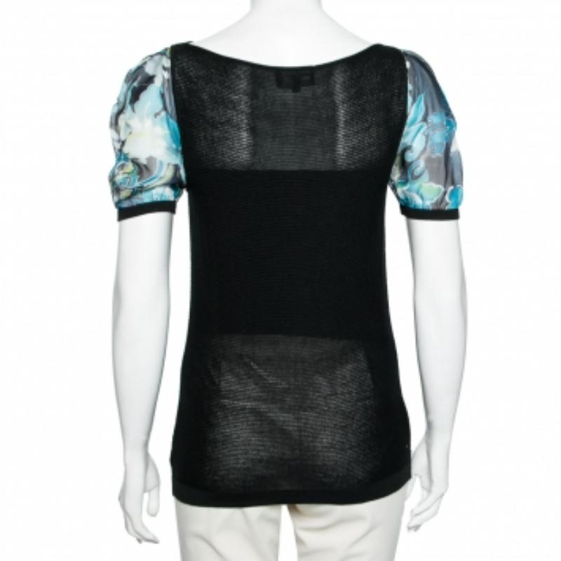 Emporio ARMANI Top à manches bouffantes en tricot noir M. Pour femmes en vente