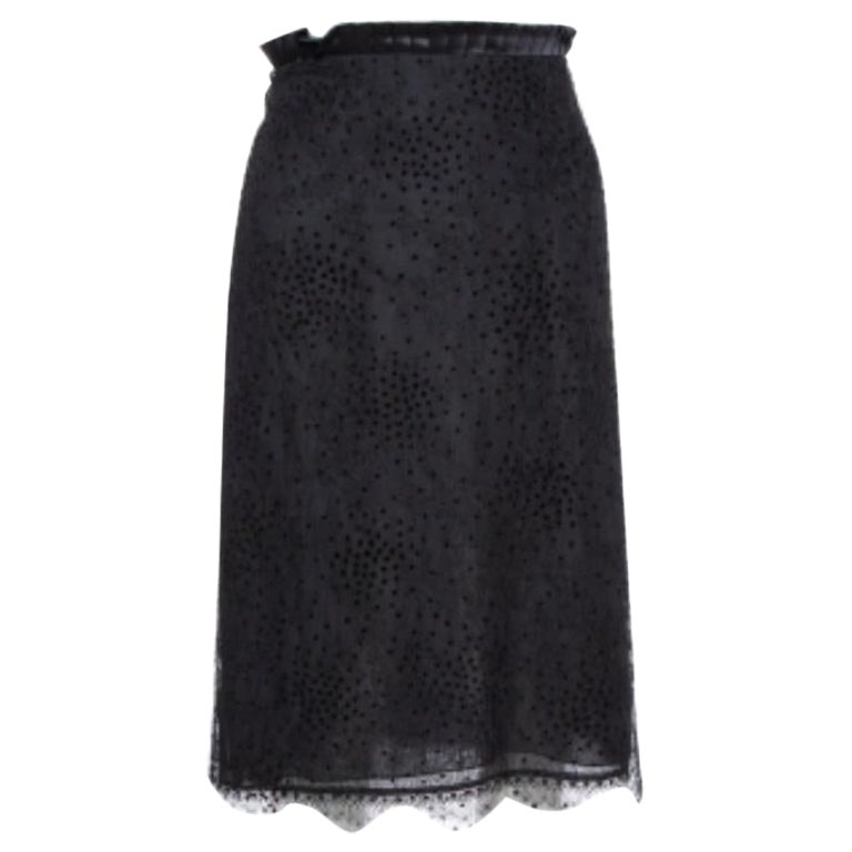 Emporio ARMANI Falda Corta con Pliegues en la Cintura y Encaje Floral Negra M