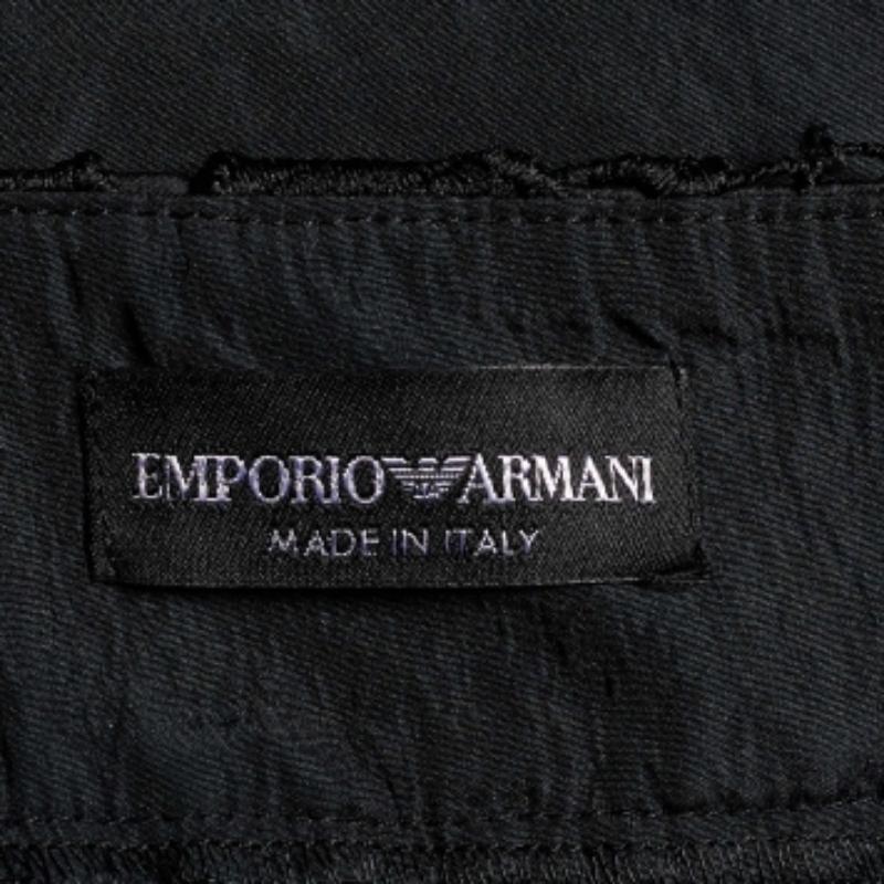 Emporio Armani Noir Robe longue imprimée en satin et dentelle M. en vente 1