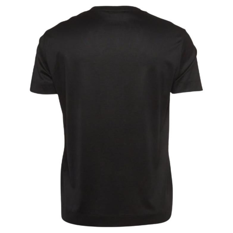 Tanto si quieres salir en salidas informales con amigos como si simplemente quieres holgazanear, esta camiseta es una prenda versátil y se puede peinar de muchas maneras. Se ha confeccionado con un tejido fino.