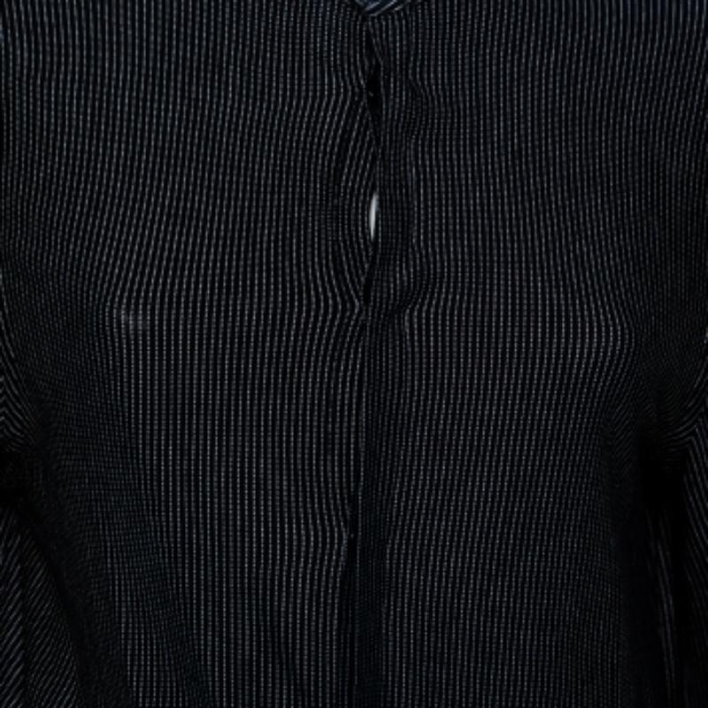 Emporio ARMANI Chemise à manches longues en tricot rayé noir M. en vente 2