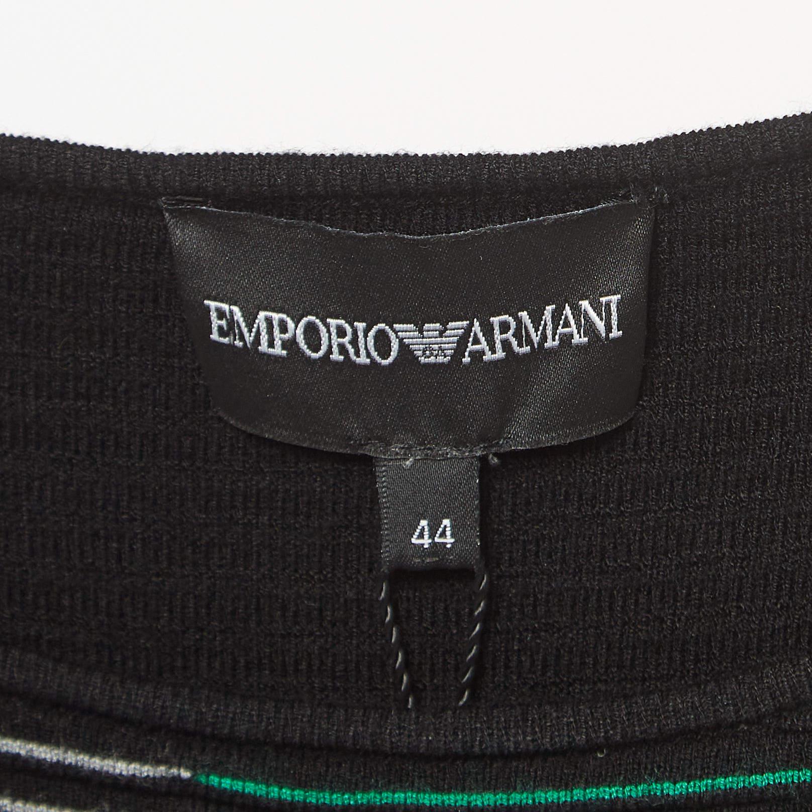 Emporio Armani - Robe courte en tricot rayée noire avec plis, taille M en vente 1