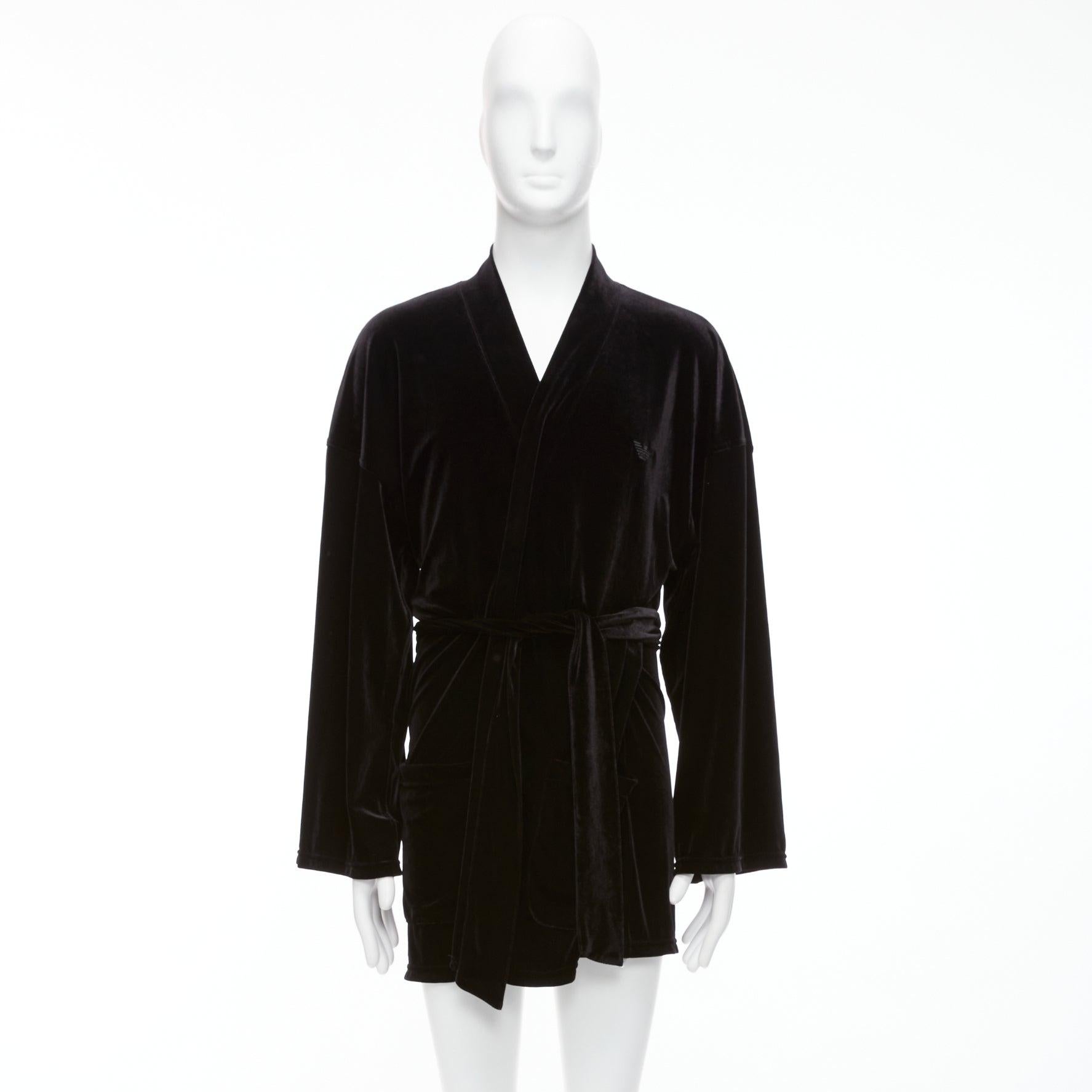 EMPORIO ARMANI giacca a vestaglia con cintura in velluto nero con logo ricamato GA M. in vendita 4