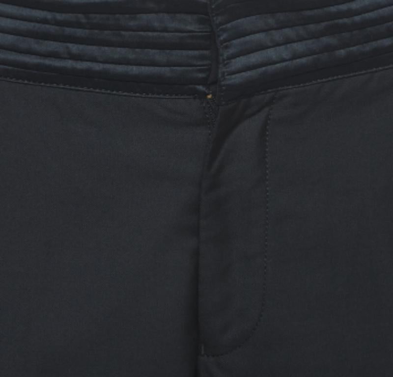 Nero Emporio Armani Pantaloni neri in lana dal taglio regolare S in vendita