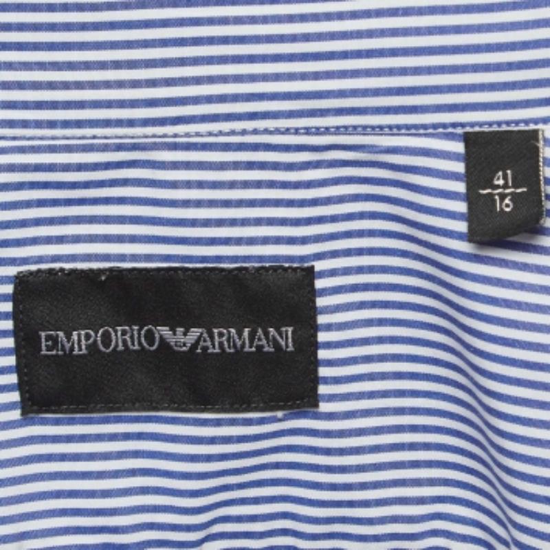 Le camicie sono una parte indispensabile del guardaroba, quindi questo marchio ti propone una creazione versatile ed elegante. È stato realizzato con materiali di qualità in una tonalità versatile. La camicia è caratterizzata da elementi firmati e