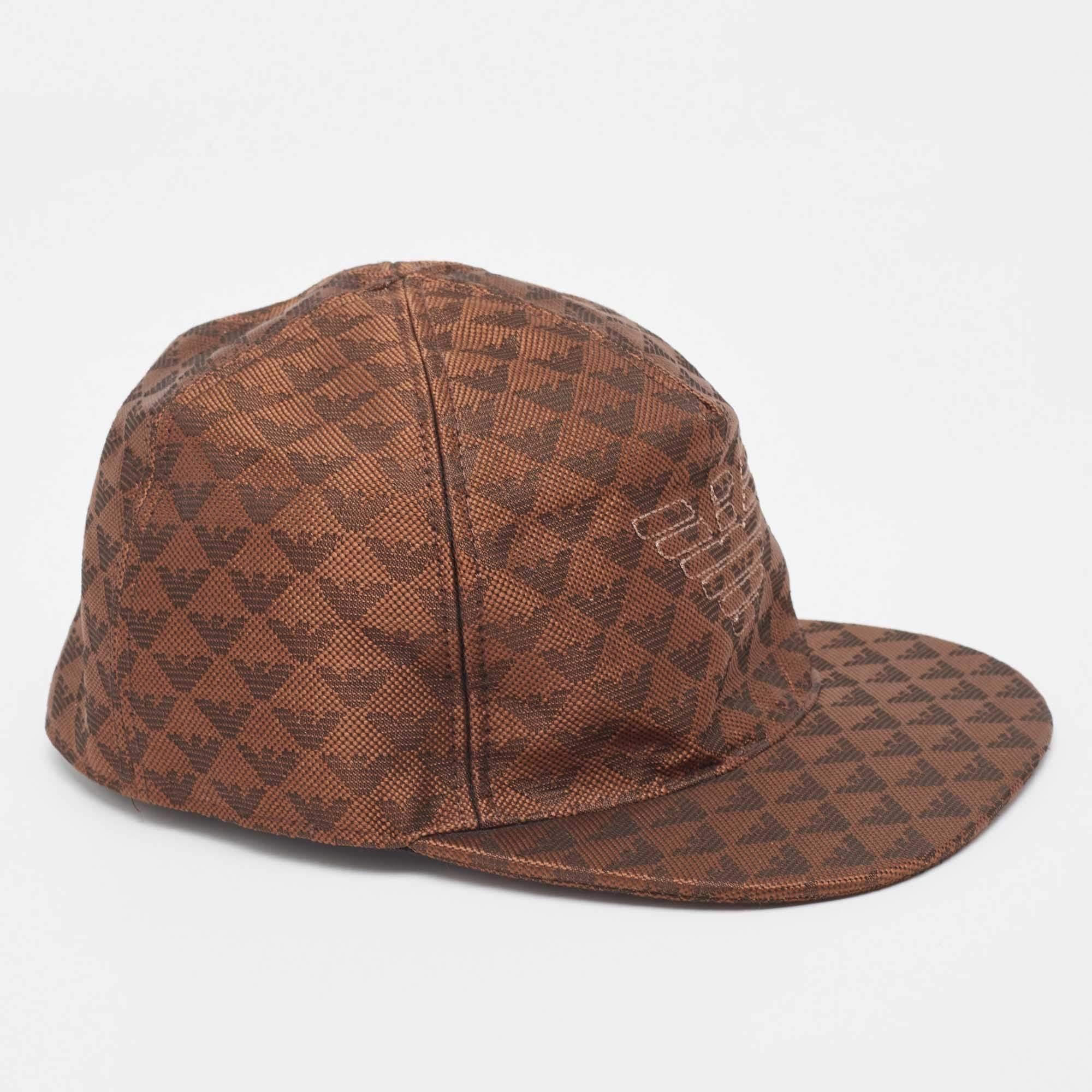 Baseball caps are an ideal style statement with casual outfits. Made in Italy, this Emporio Armani piece is crafted from quality material and features the brand's monogram all over, with the logo stitched on the front. This piece will be a smart