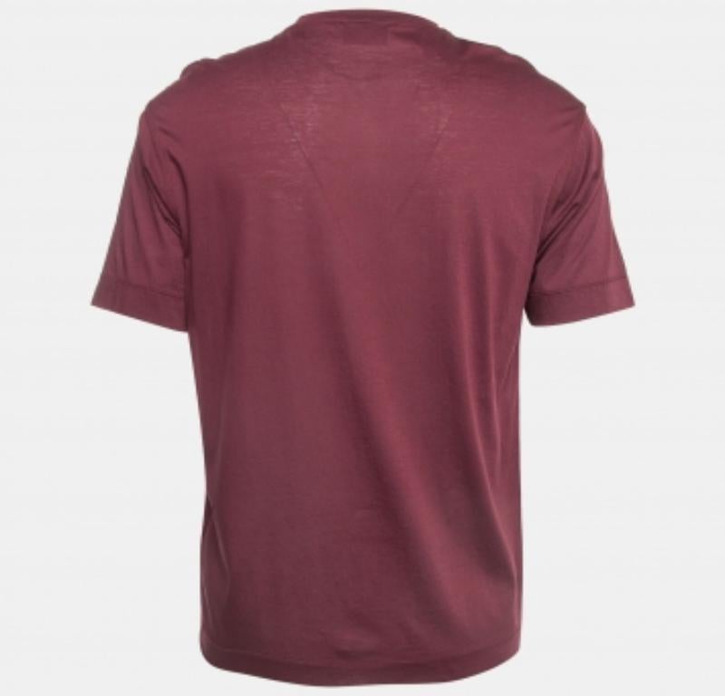 Emporio Armani Maglietta in cotone stampato borgogna L in vendita 1