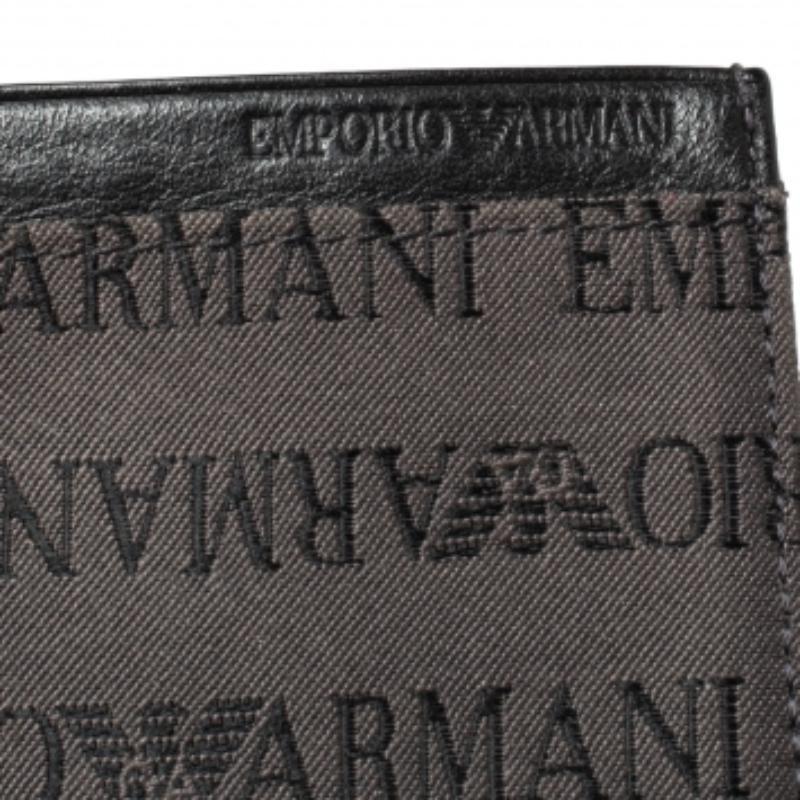 Portacarte Emporio Armani in pelle grigio/nero In condizioni buone in vendita a Dubai, Al Qouz 2