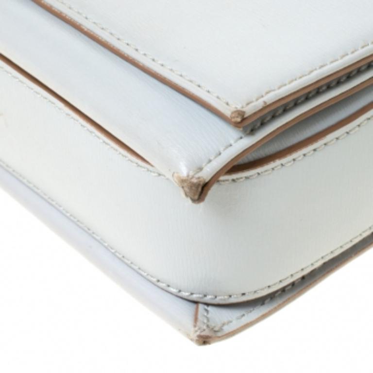 Emporio Armani Borsa a tracolla in pelle grigia con doppia catena in vendita 3