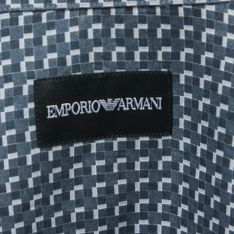 Emporio ARMANI Chemise à manches longues en tricot de coton et de laine gris à motifs S Pour hommes en vente