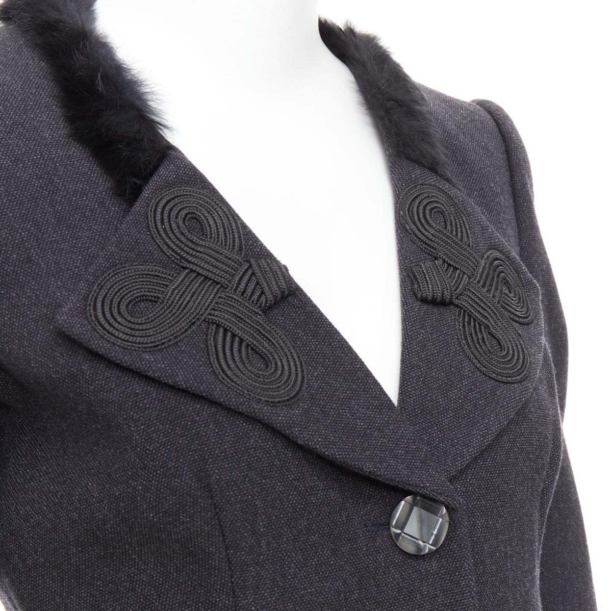 EMPORIO ARMANI grey virgin wool fur trim totem applique crop blazer IT42 M
Reference: CC/A00510
Brand: Emporio Armani
Material: Virgin Wool, Fur
Color: Grey, Black
Pattern: Solid
Closure: Button
Lining: Grey Fabric
Made in: