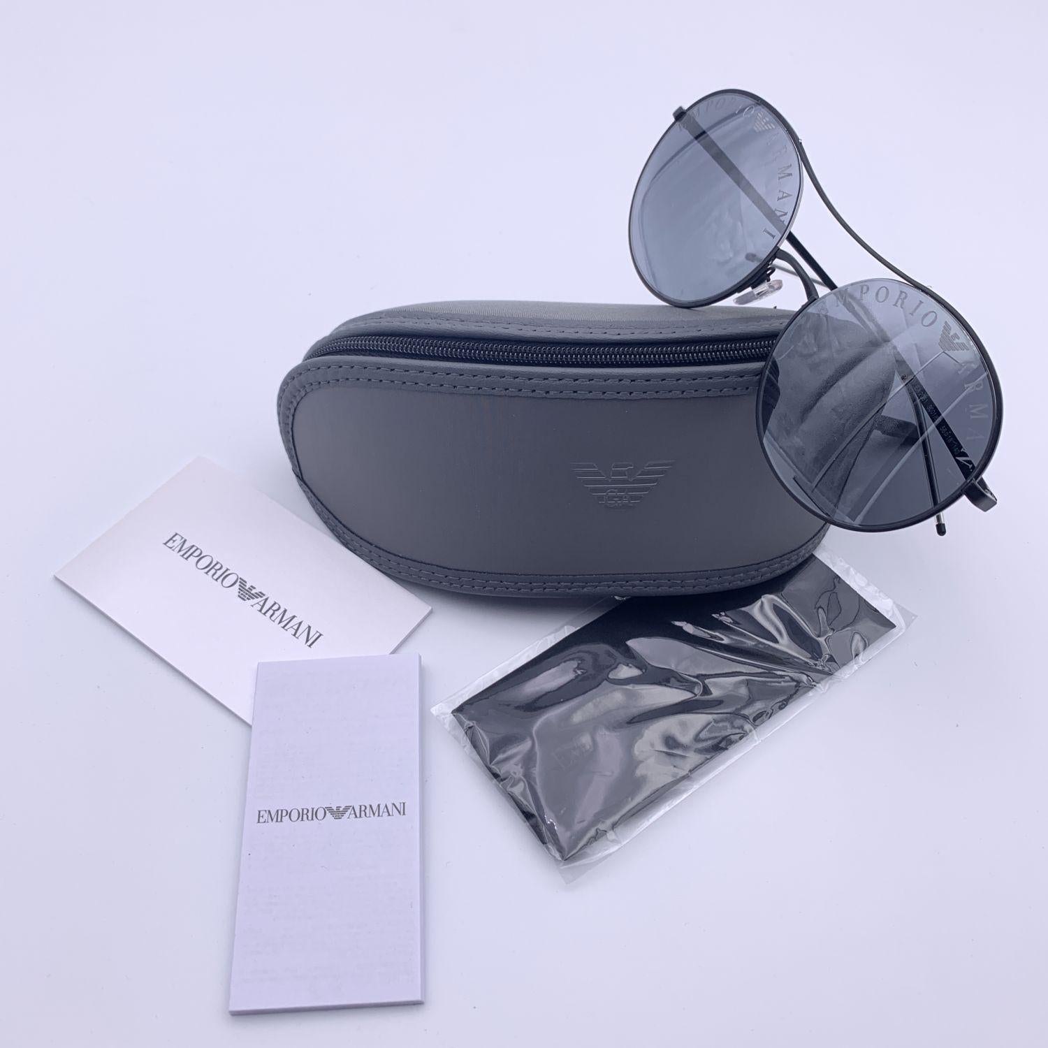 Emporio Armani Mint Women Black Sunglasses EA2081 30016G56 56-18-139 mm In Good Condition For Sale In Rome, Rome