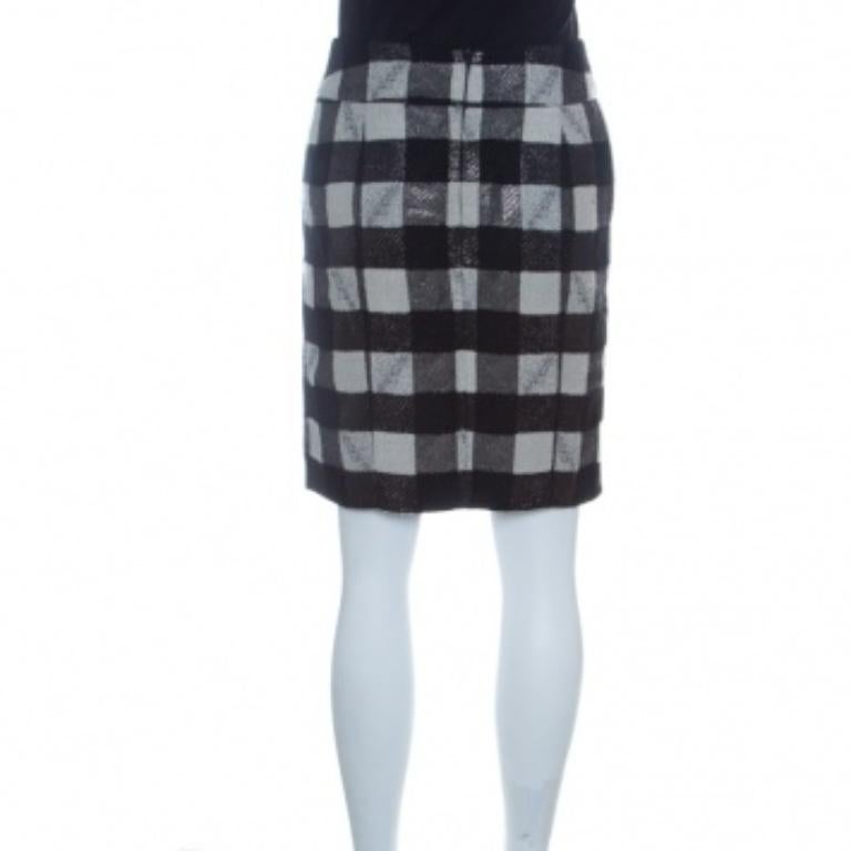 Emporio Armani Monochrome Checkered Lurex Knit  Pencil Skirt S im Zustand „Hervorragend“ im Angebot in Dubai, Al Qouz 2