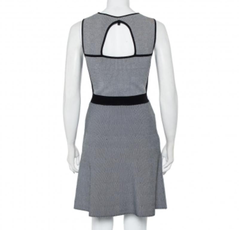 Emporio Armani Monochrome Patterned Knit Skater Dress S In Excellent Condition For Sale In Dubai, Al Qouz 2