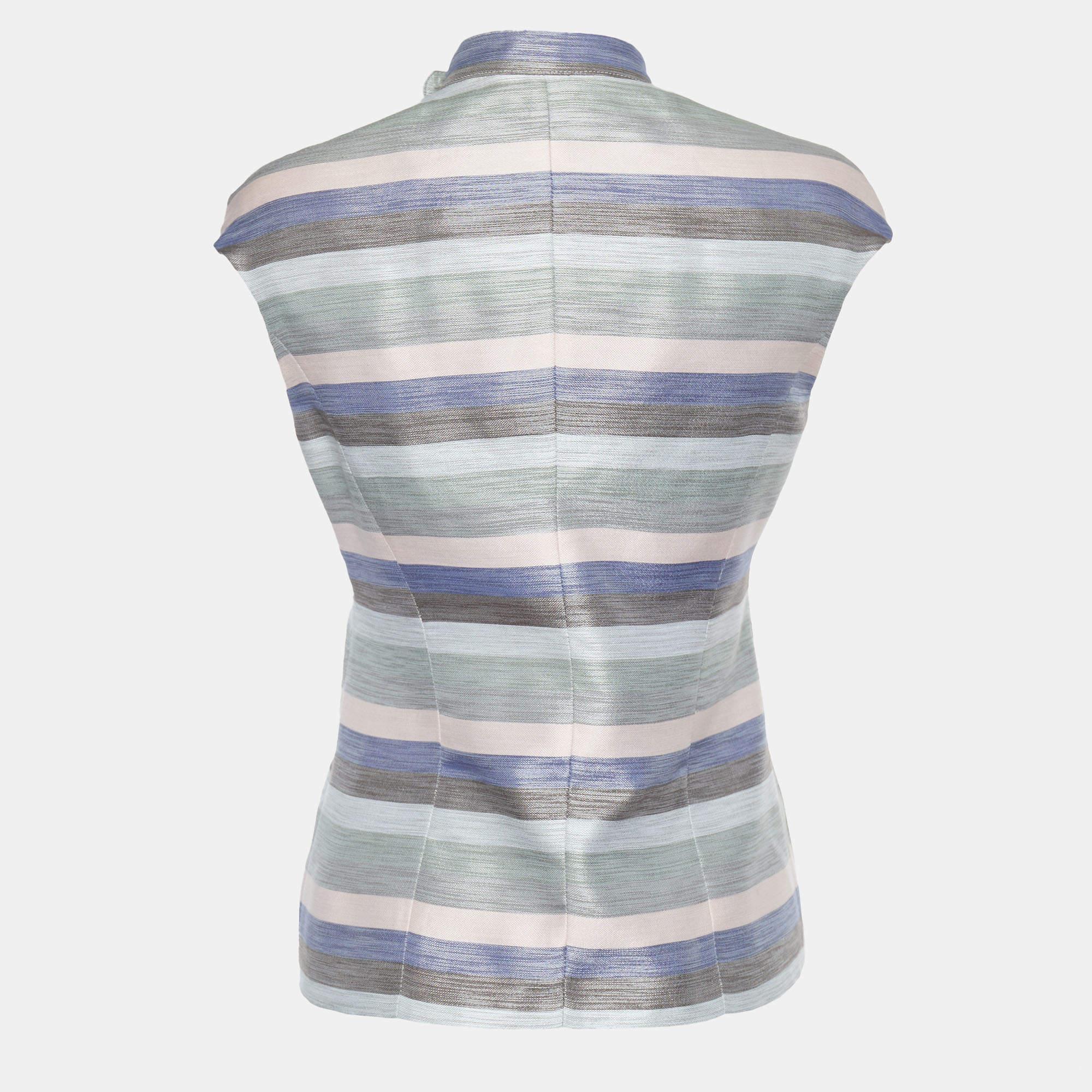 This vest from the house of Emporio Armani is a perfect example of everyday ease. Designed in multiple hues, this sleeveless piece is designed in soft cotton and features a zipper detail. Wear with easy breezy pants for a relaxed look for Saturday