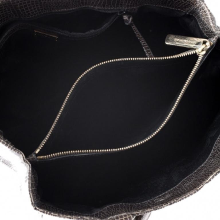Emporio Armani Olivgrüne Tasche mit Krokoprägung aus Leder mit Vordertasche im Angebot 2