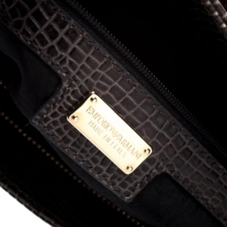 Emporio Armani Olivgrüne Tasche mit Krokoprägung aus Leder mit Vordertasche im Angebot 3